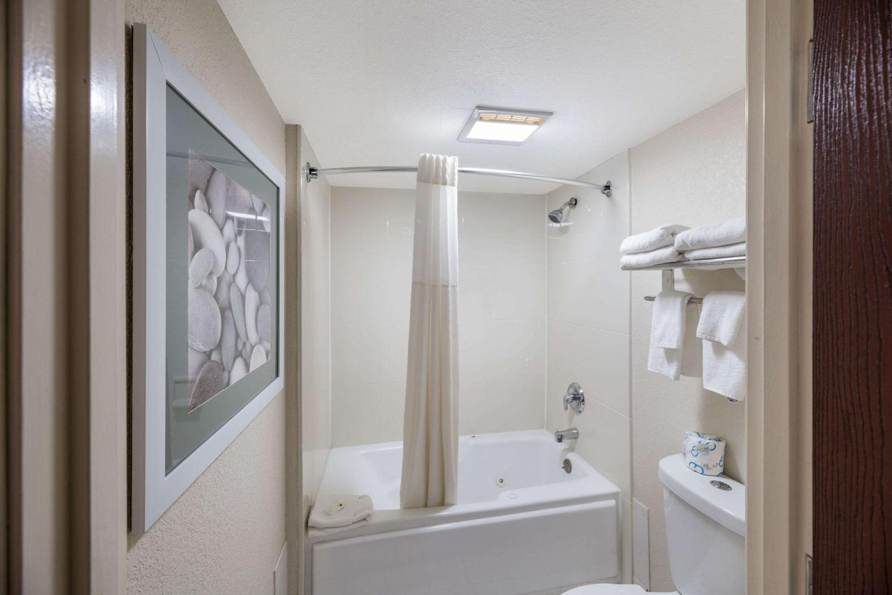 Fort Stockton Vacations - Quality Inn - Property Image 24