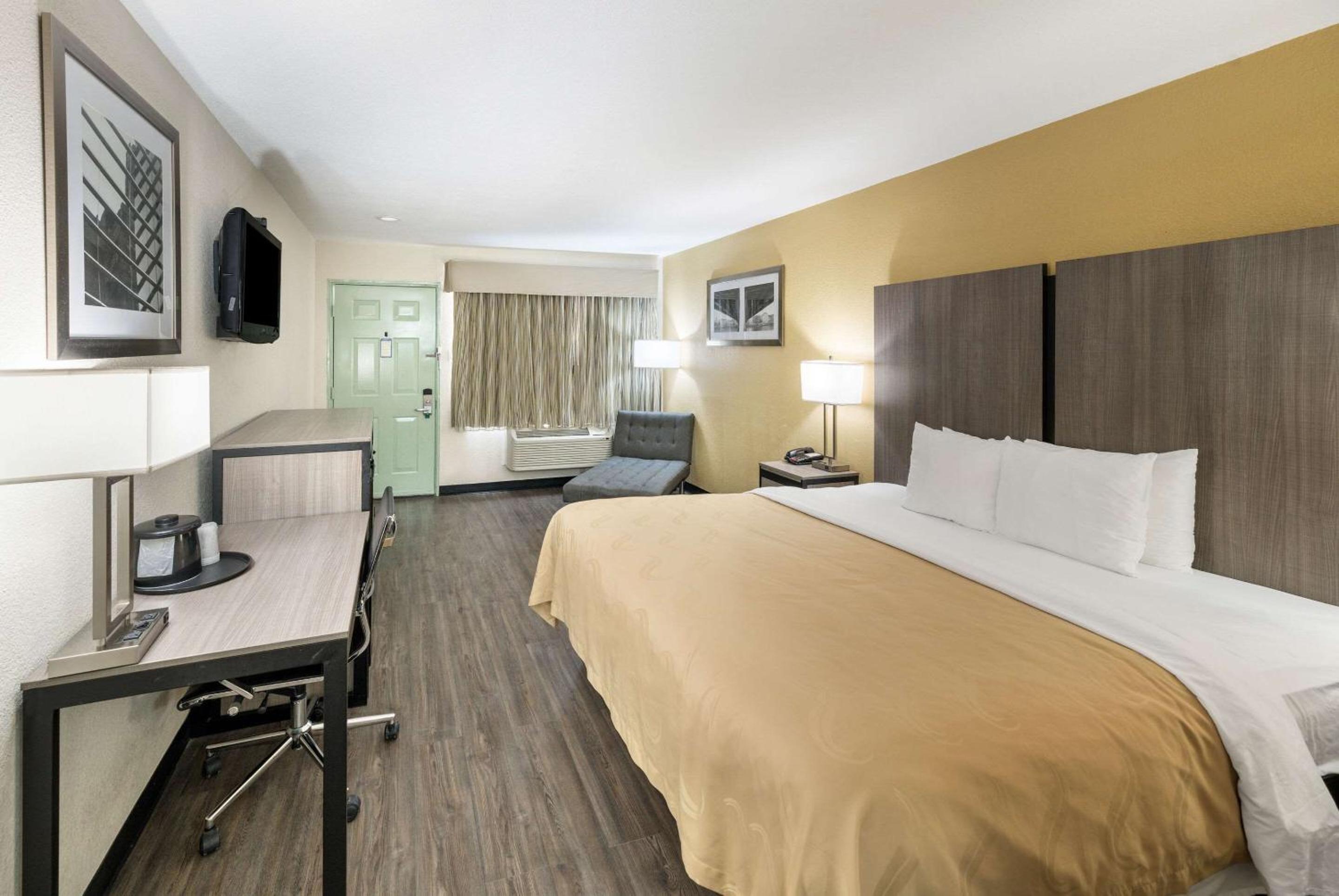 Fort Stockton Vacations - Quality Inn - Property Image 17