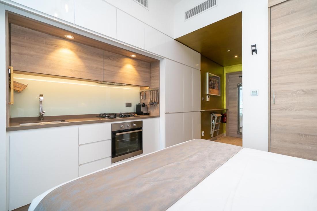 HiGuests - Designer Studio in Dubai Marina With Amazing Views