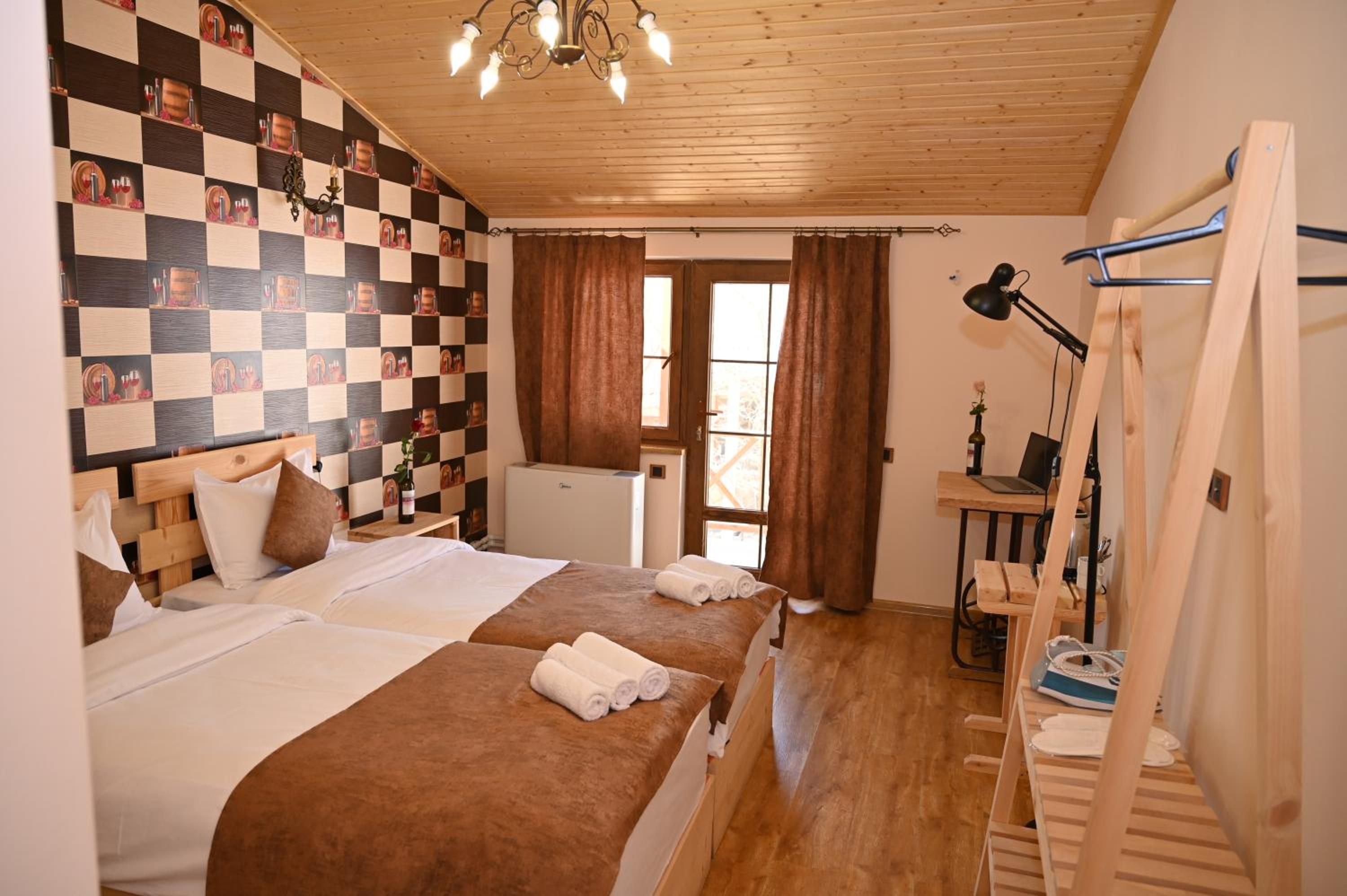 Berkri Gastro Yard & Guest House