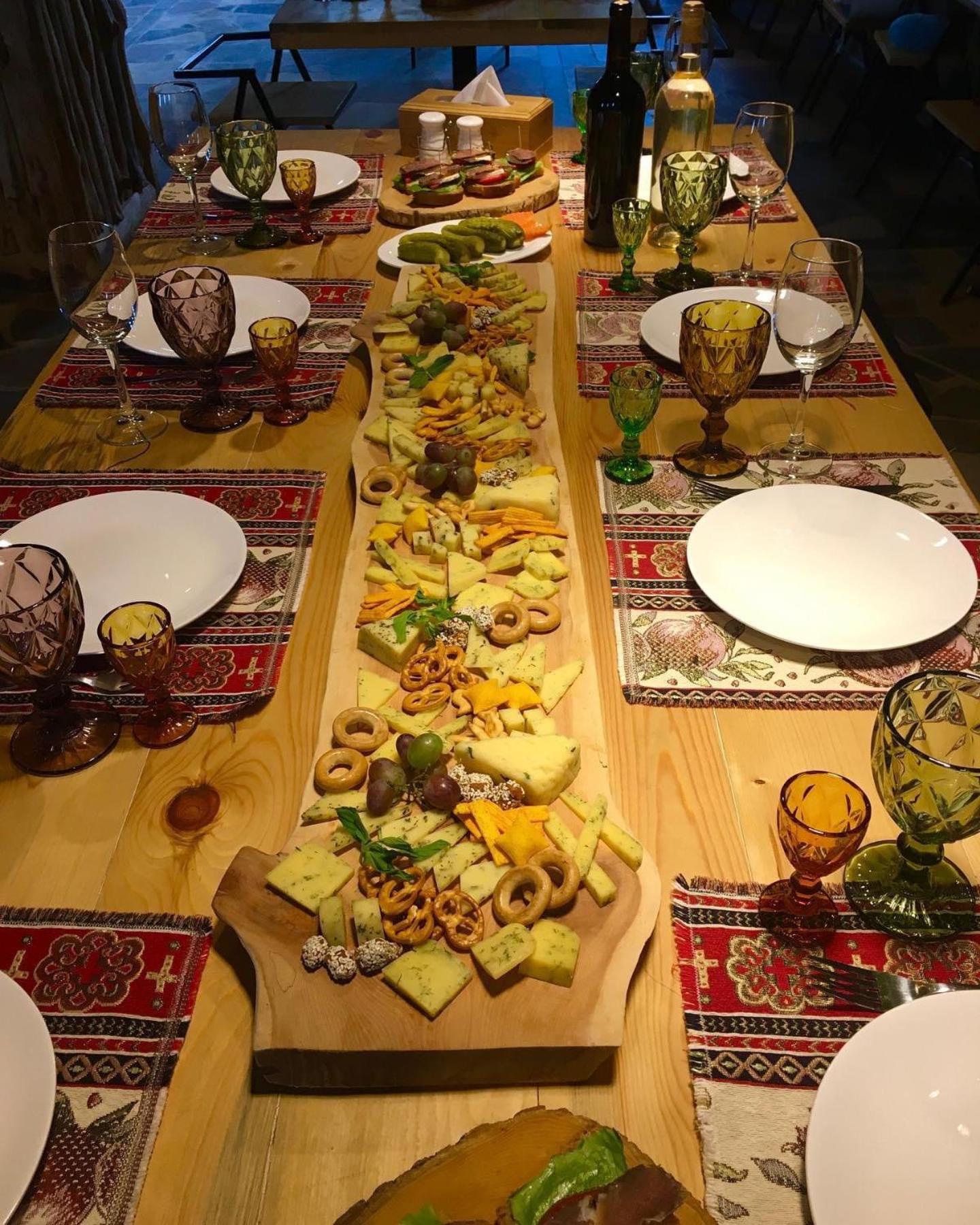 Berkri Gastro Yard & Guest House