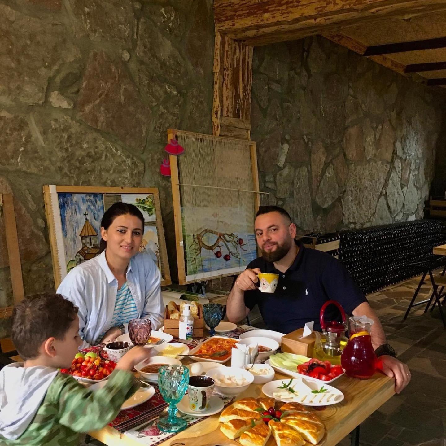 Berkri Gastro Yard & Guest House