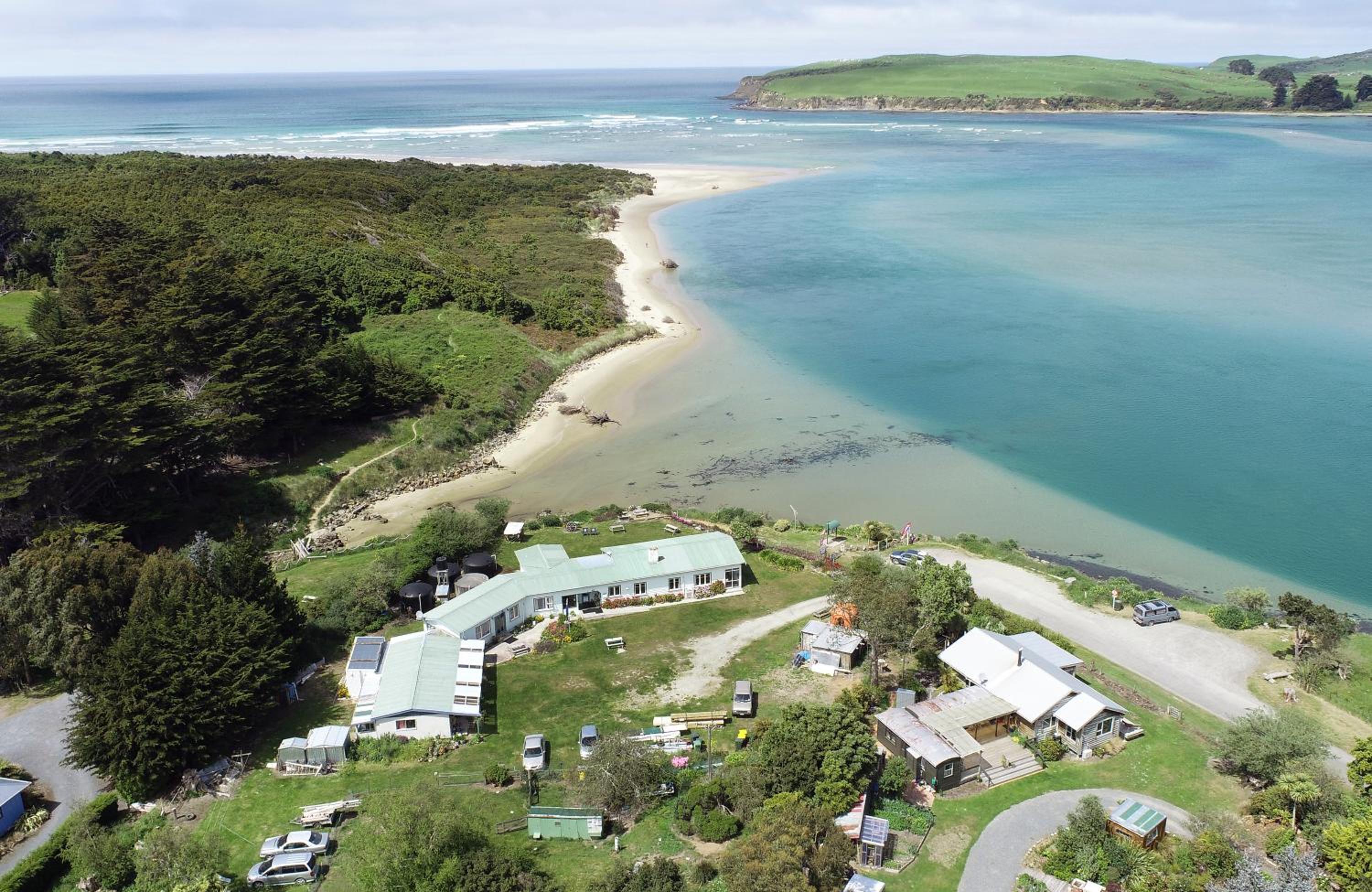 Surat Bay Lodge, Motel and Backpackers