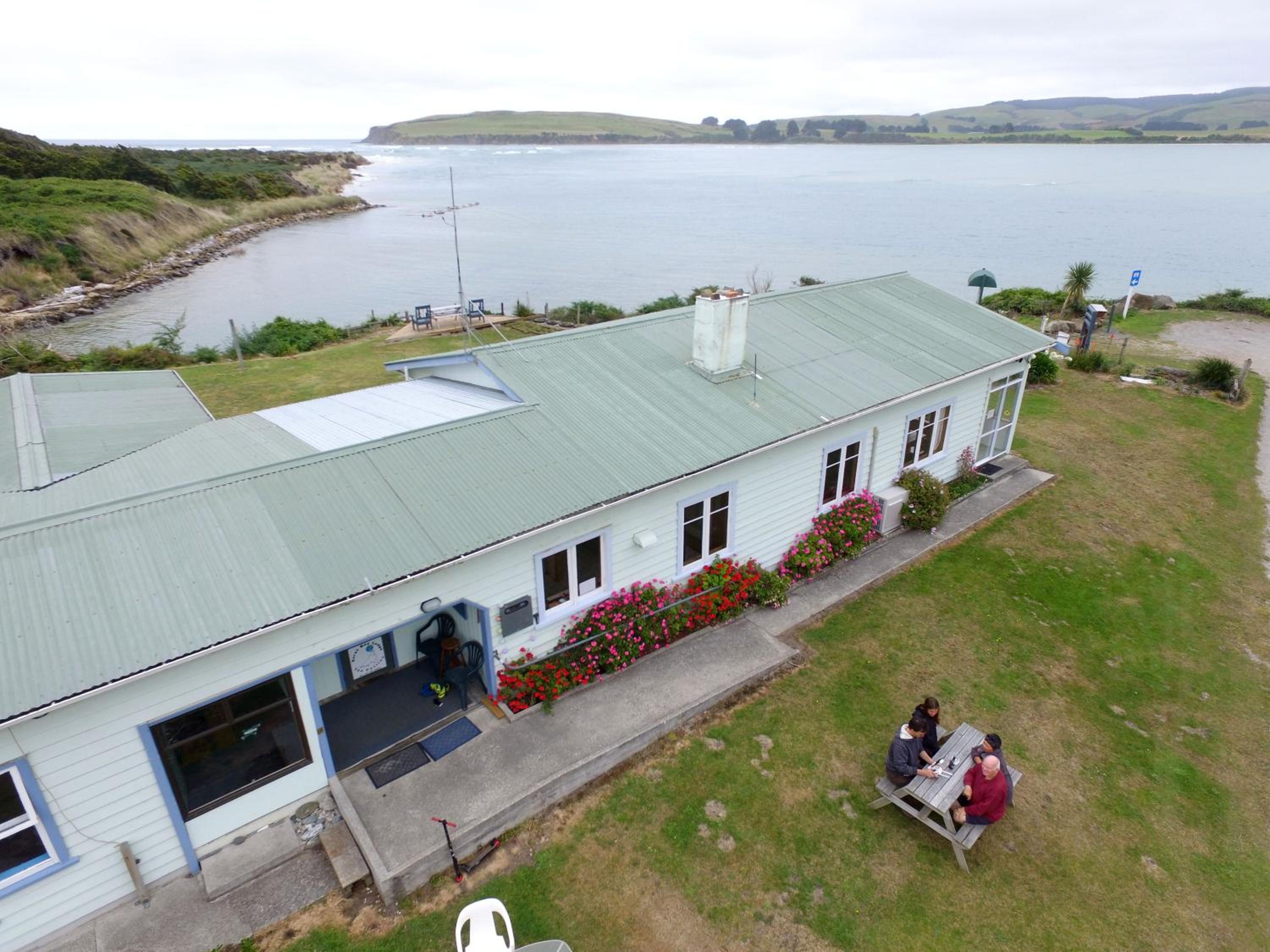 Surat Bay Lodge, Motel and Backpackers