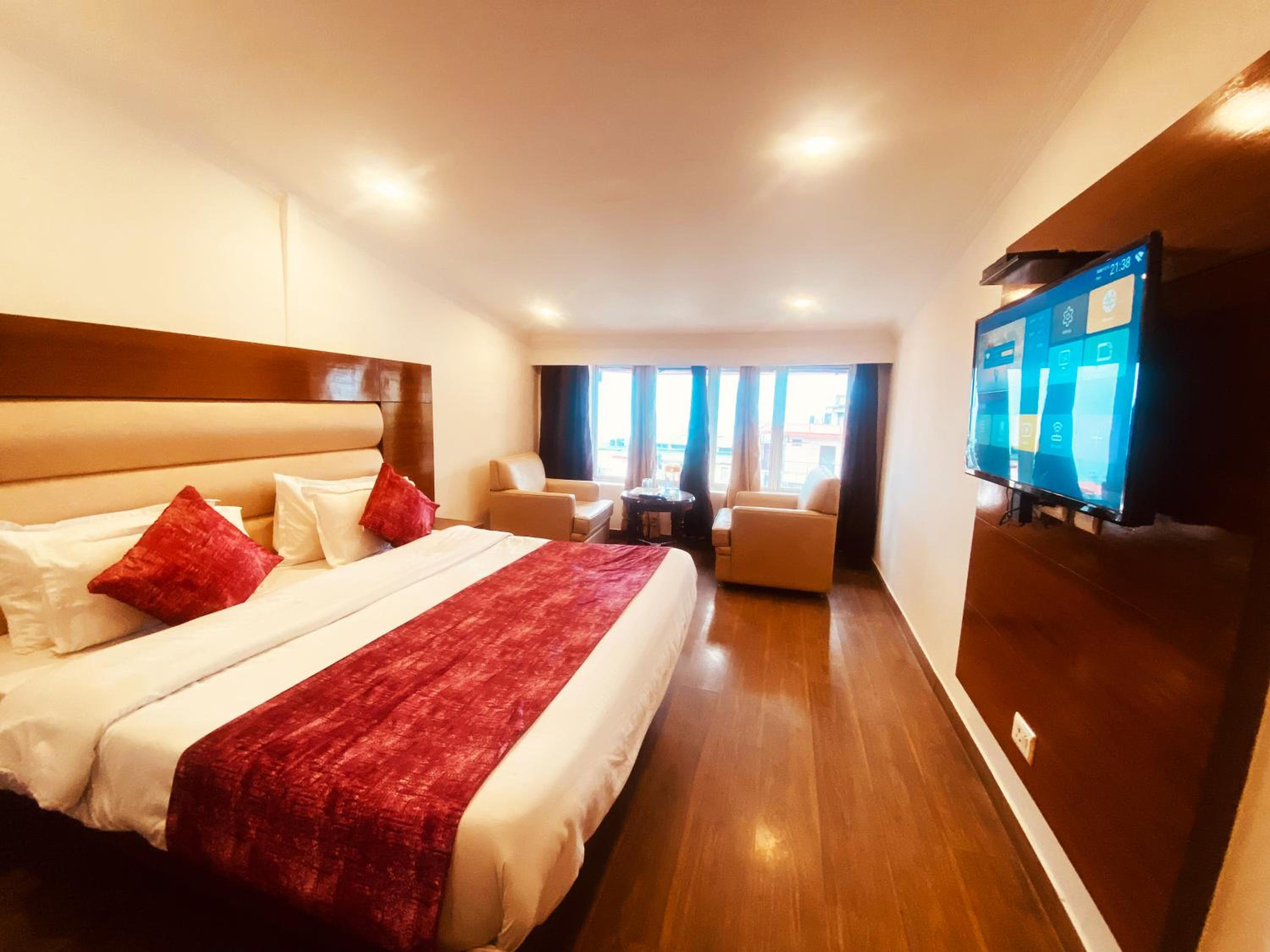 Mussoorie Vacations - Hotel Royal Classic  Mall Road Mussoorie - Property Image 2