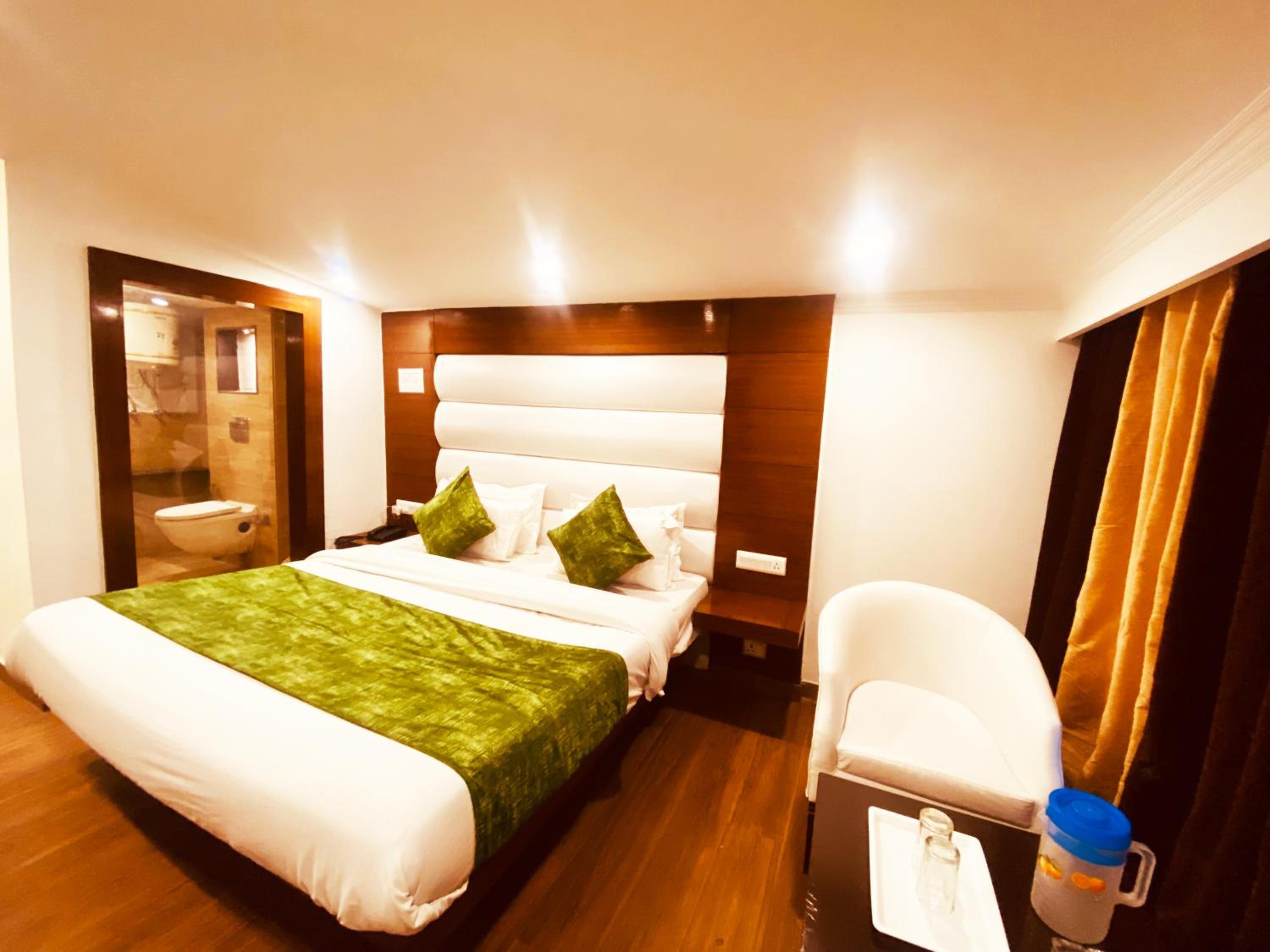 Mussoorie Vacations - Hotel Royal Classic  Mall Road Mussoorie - Property Image 4