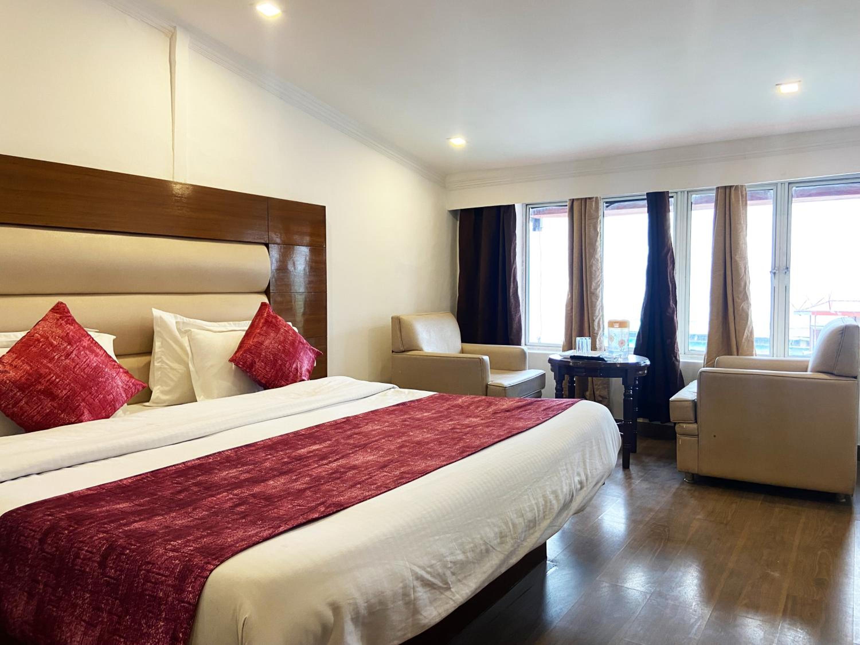 Mussoorie Vacations - Hotel Royal Classic  Mall Road Mussoorie - Property Image 7