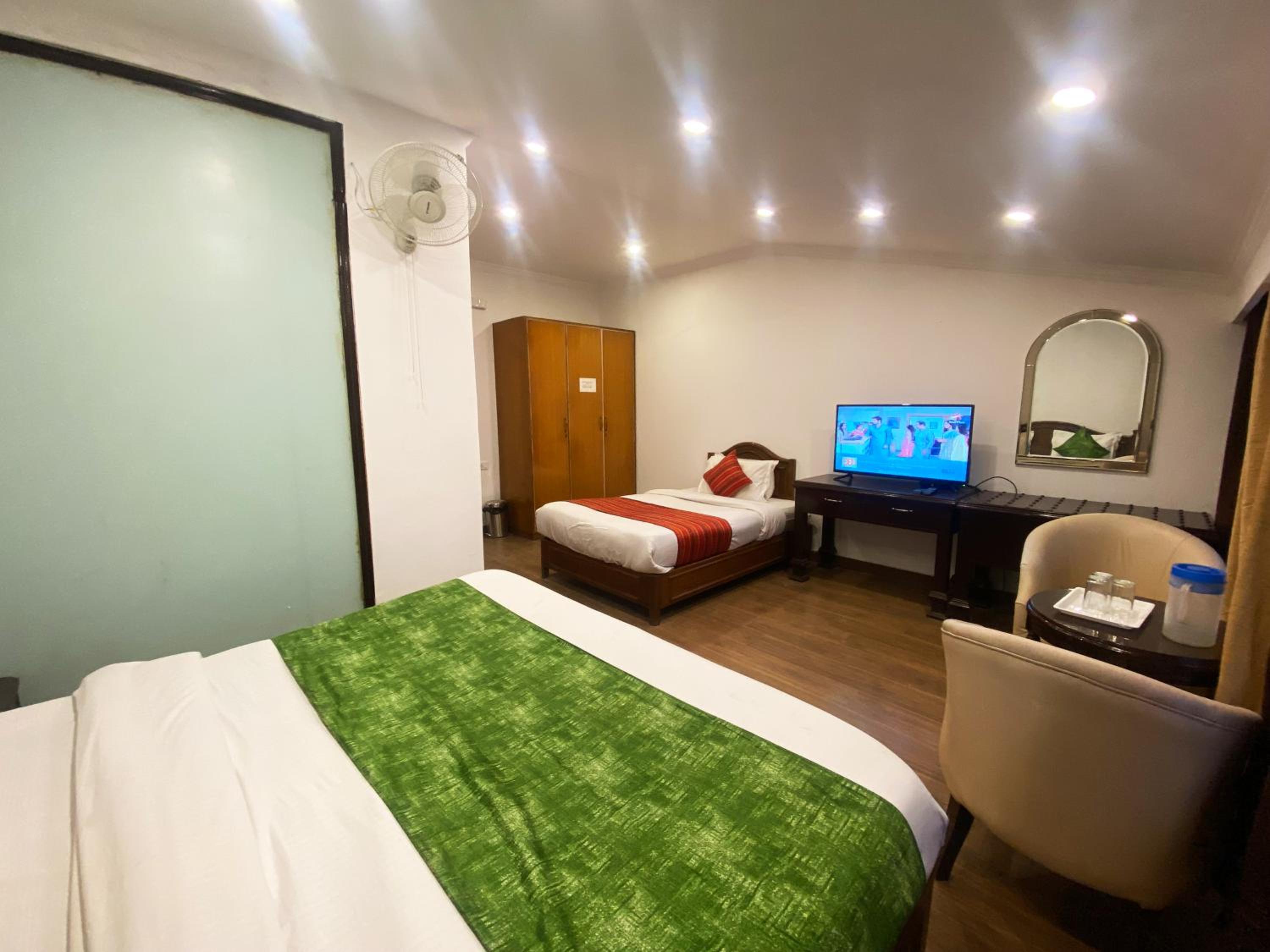 Mussoorie Vacations - Hotel Royal Classic  Mall Road Mussoorie - Property Image 8