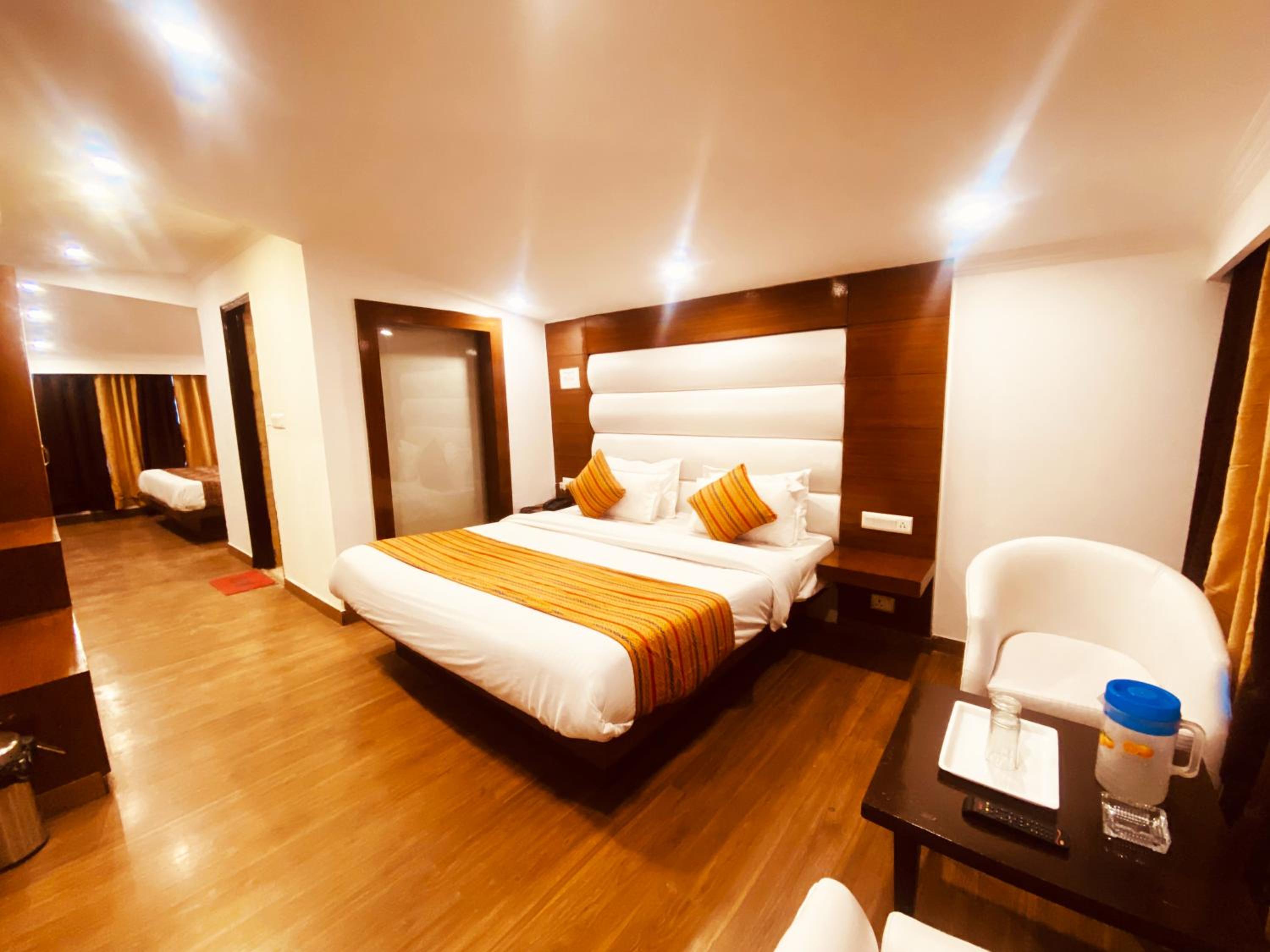 Mussoorie Vacations - Hotel Royal Classic  Mall Road Mussoorie - Property Image 10