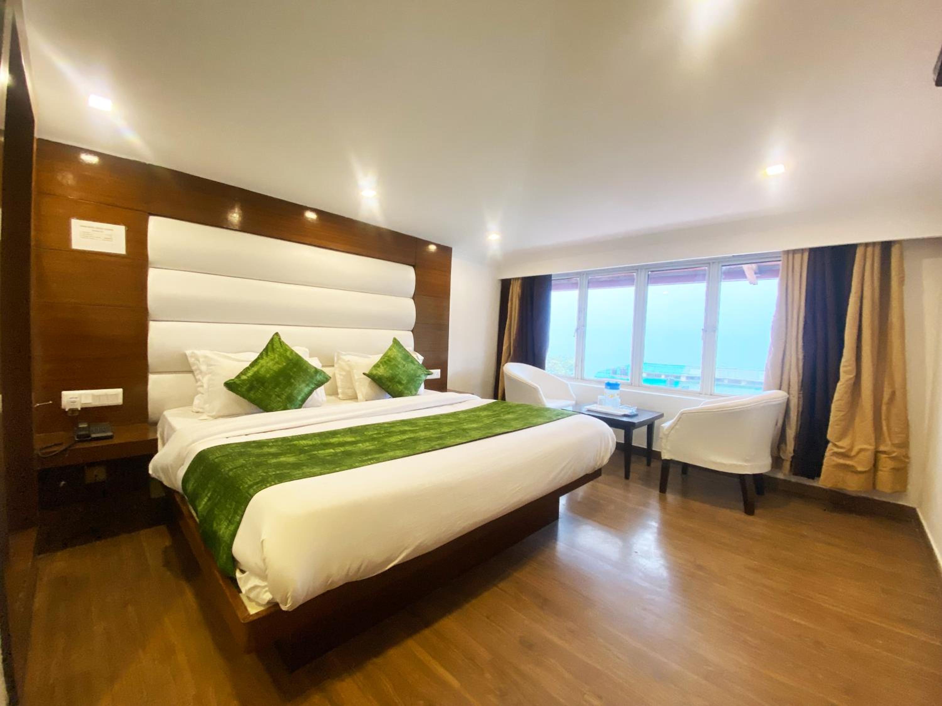 Mussoorie Vacations - Hotel Royal Classic  Mall Road Mussoorie - Property Image 12