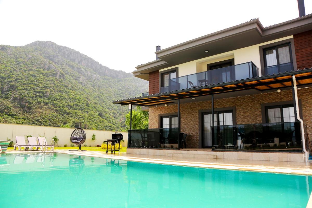 VILLA SEMI -privater Außenpool & Innenpool - Whirlpool — photo 4