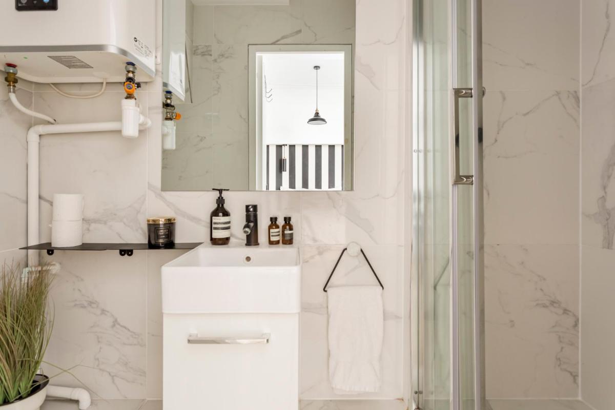 Edwin Suites