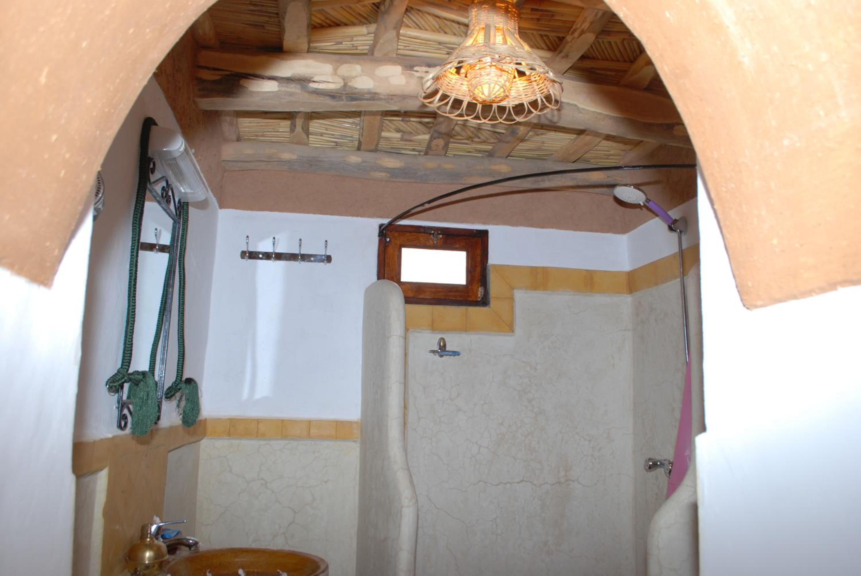 Photo 33