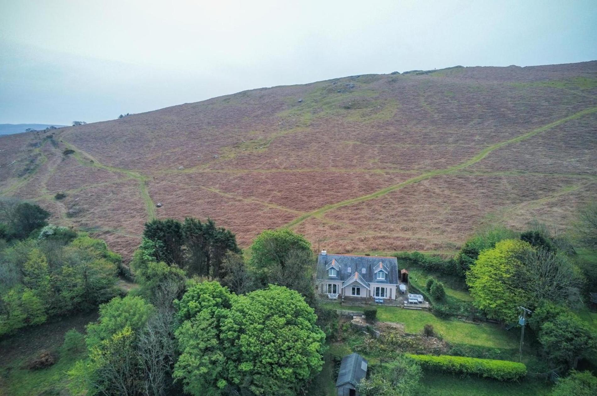 Highfield - 3 Bedroom Holiday Home - Llanmadoc view 5