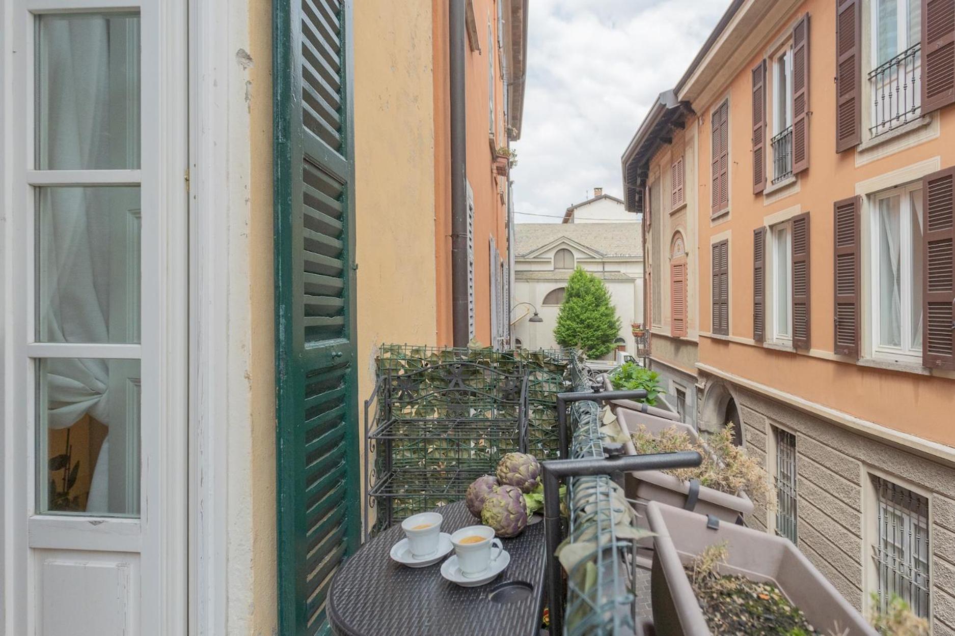 Wine Not Apartment in Como City Centre view 3