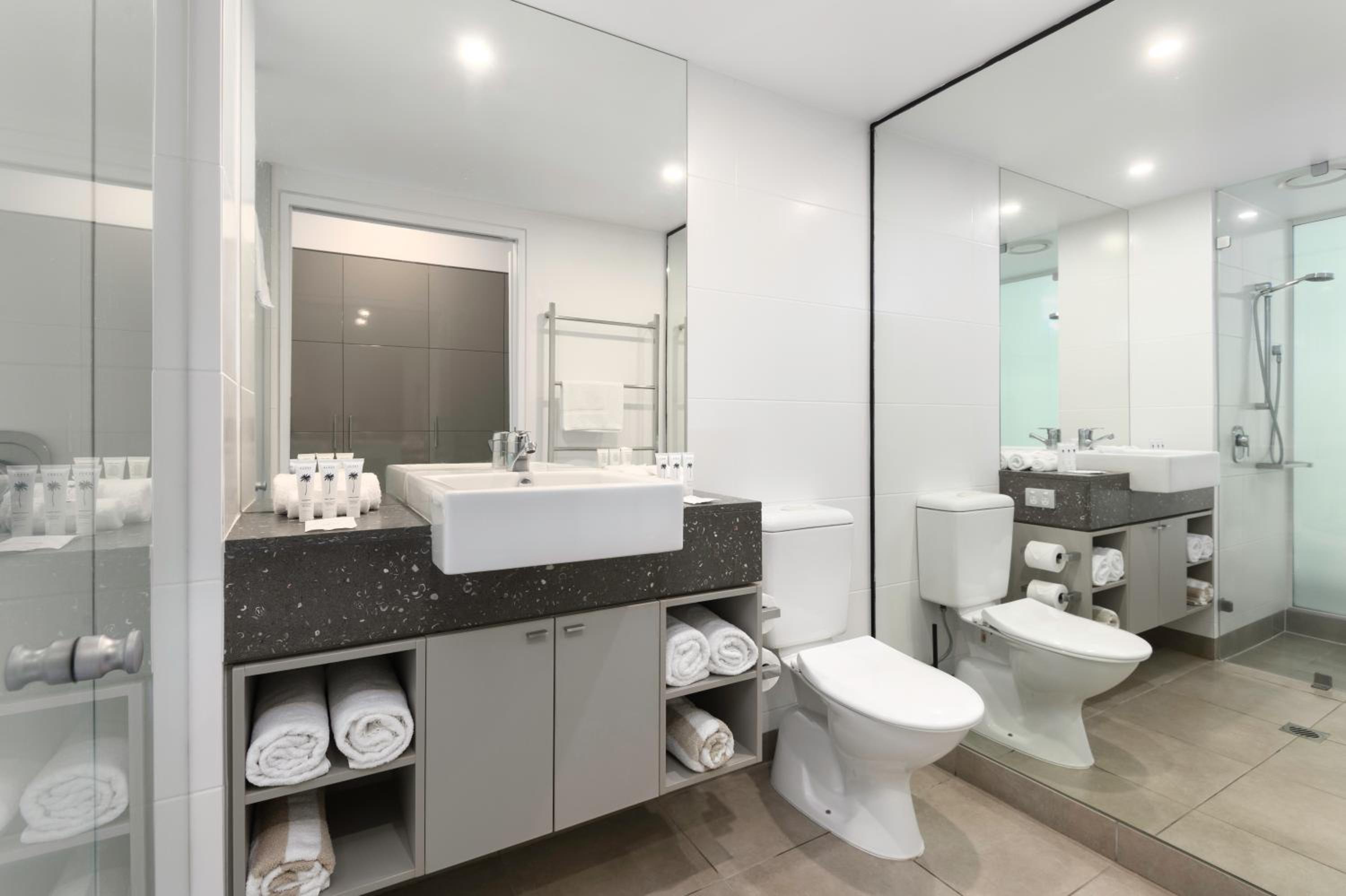 Beach Club Port Douglas Luxury Apartments