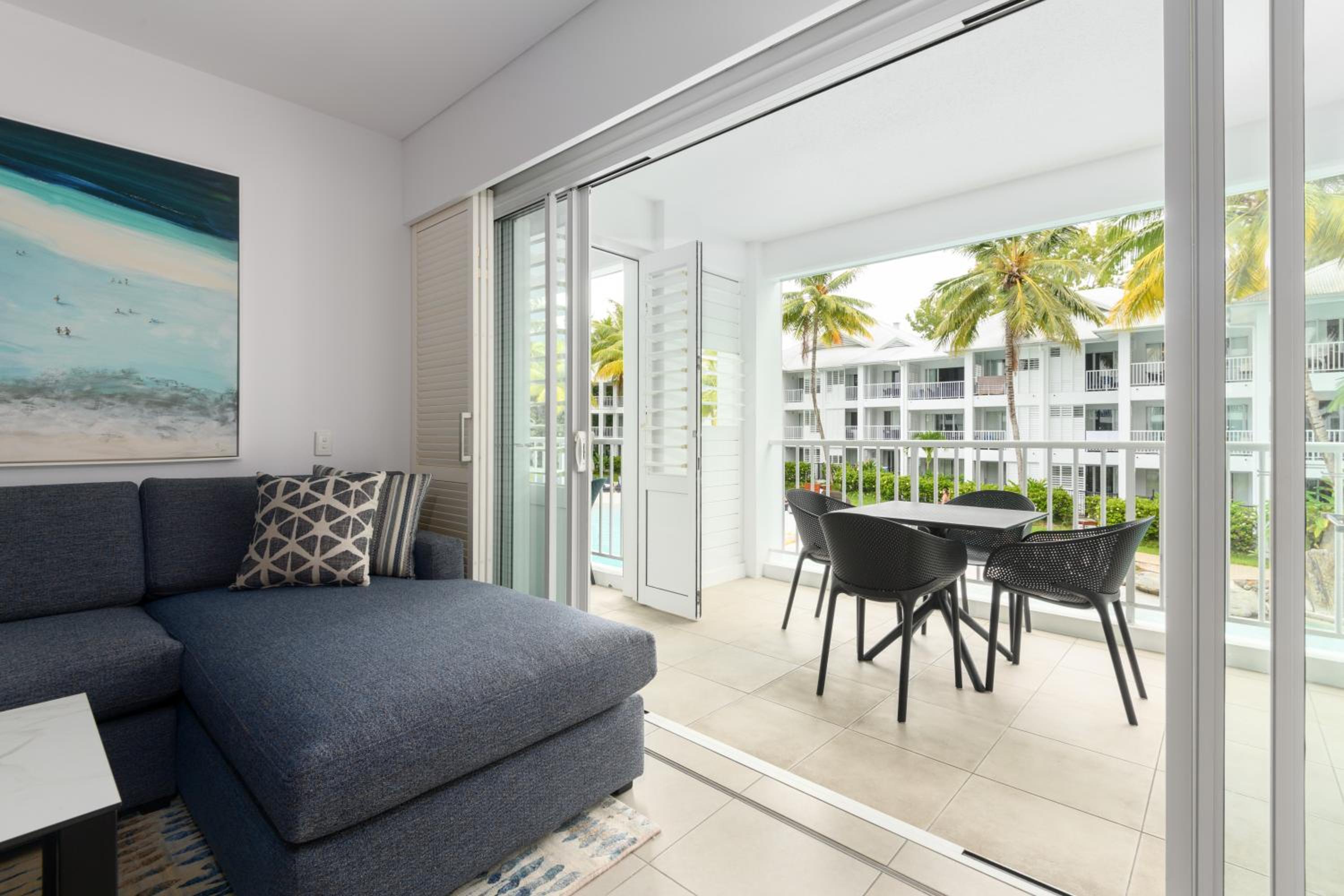Beach Club Port Douglas Luxury Apartments