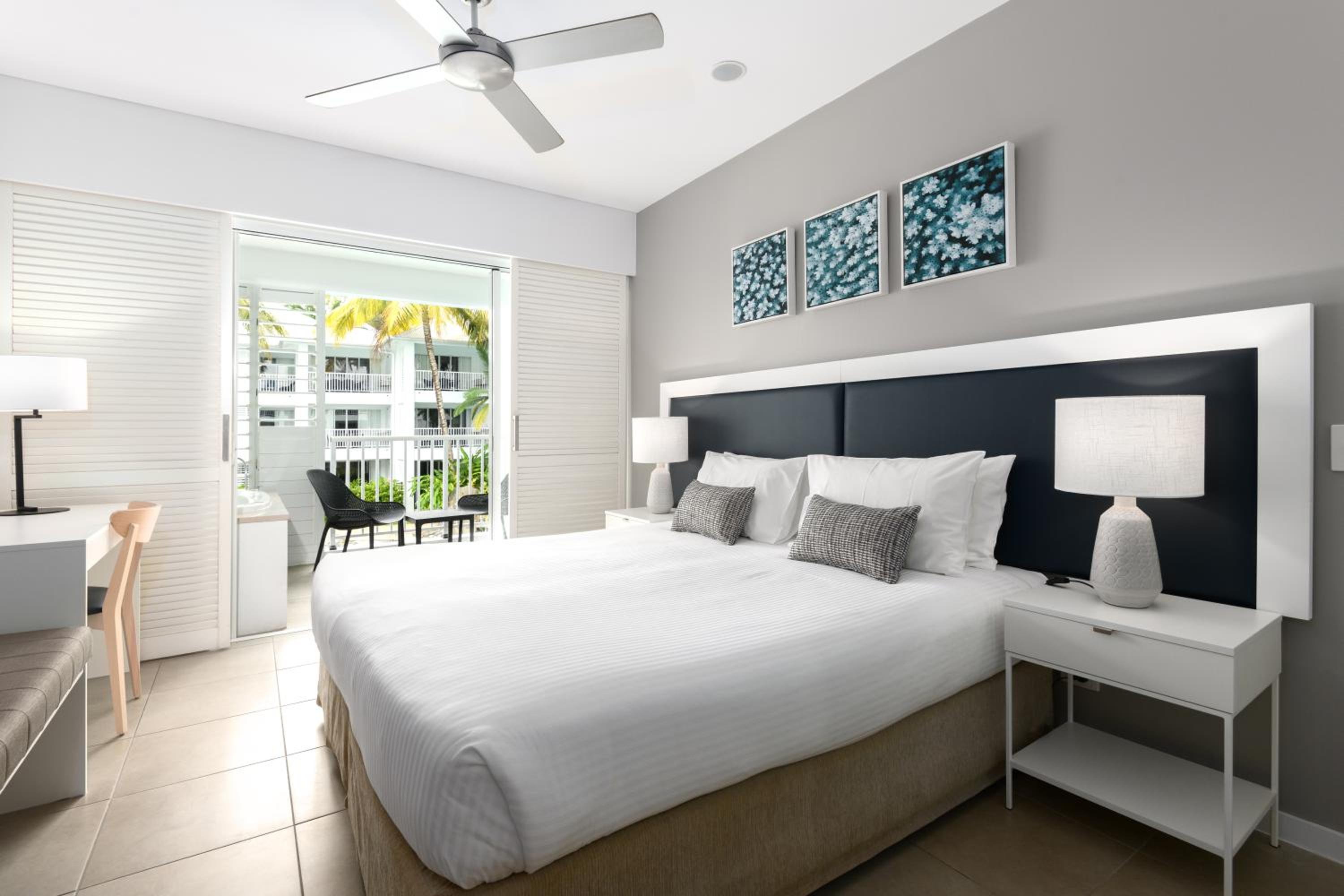 Beach Club Port Douglas Luxury Apartments