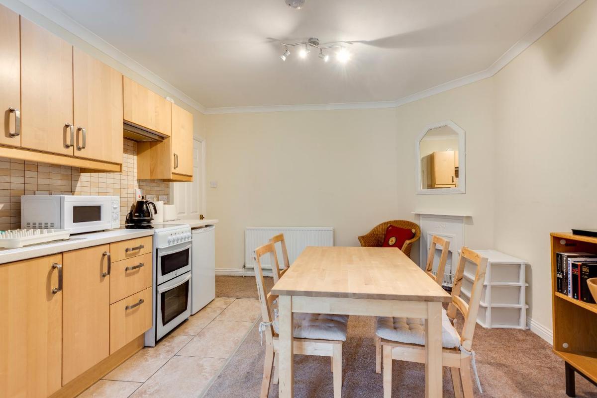 Spacious 1-Bedroom Flat with garden & free parking in Yarnton view 2