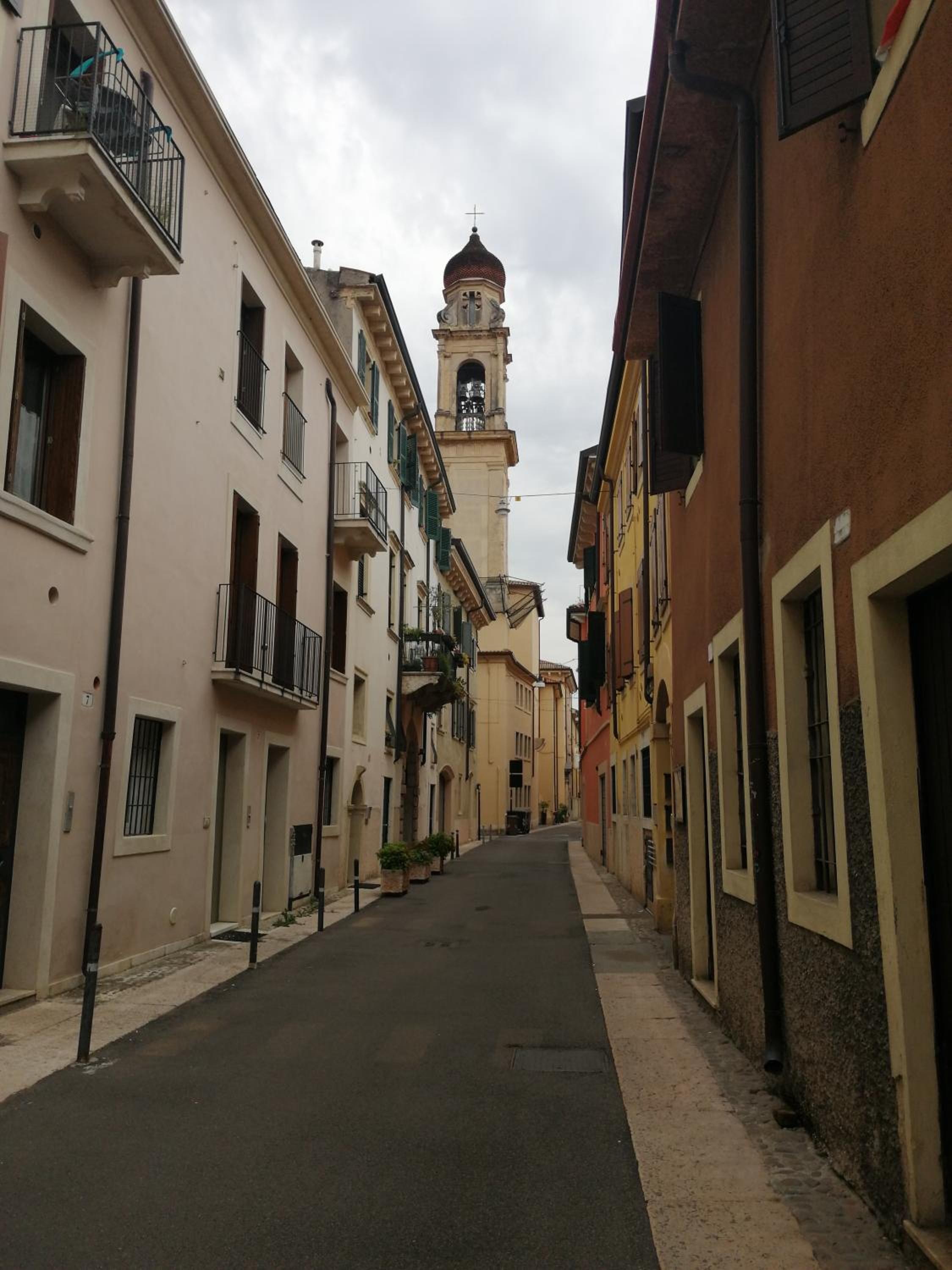 VERONA GODDESS HOUSE