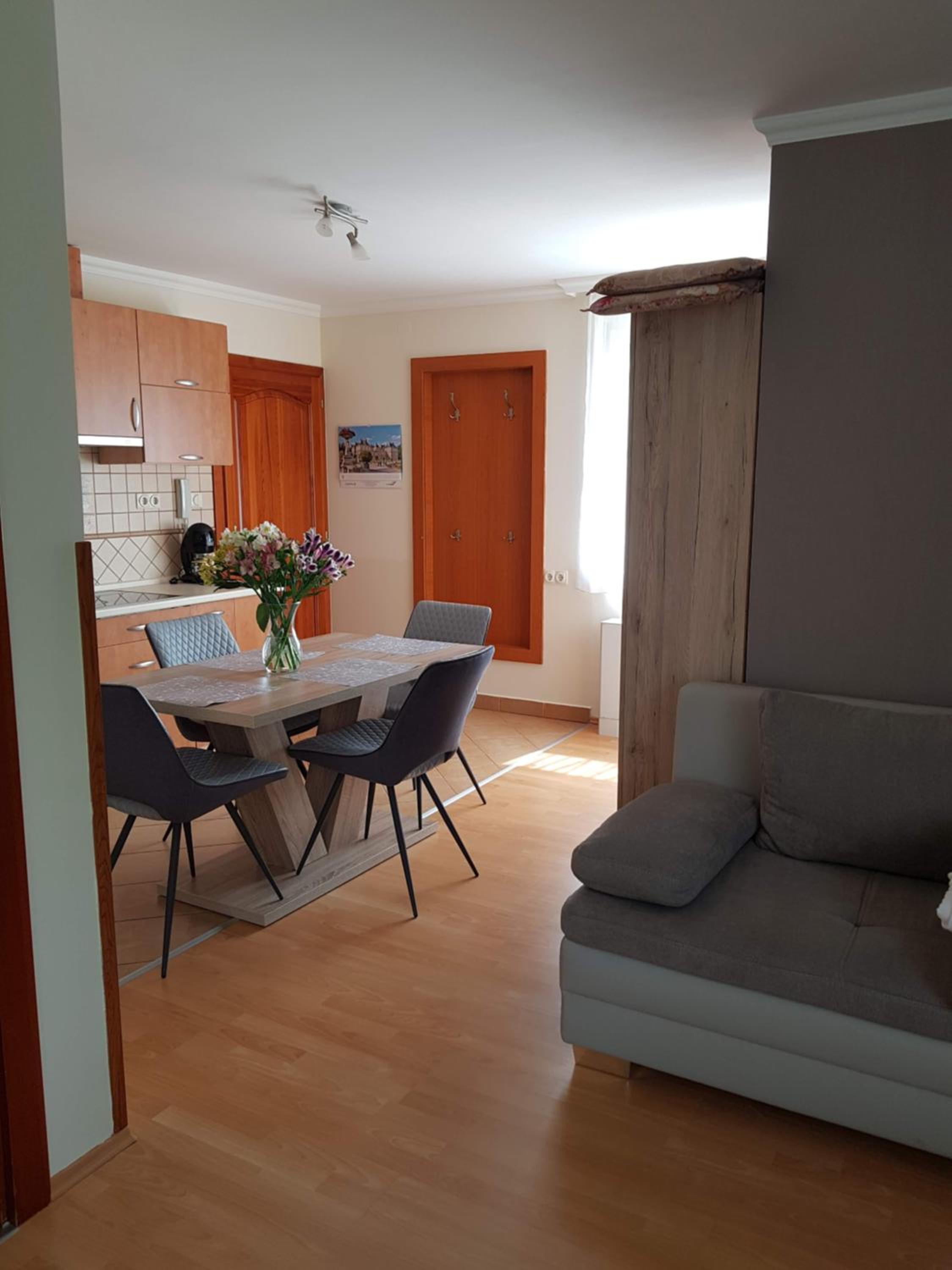 Elek Apartmanház