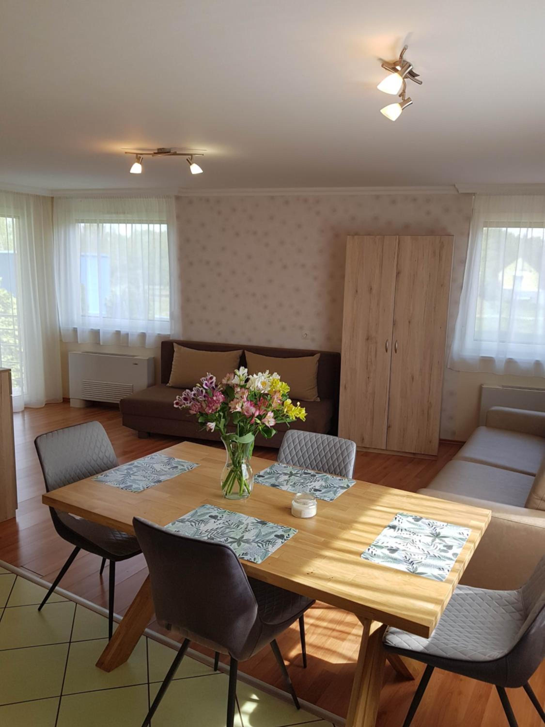 Elek Apartmanház