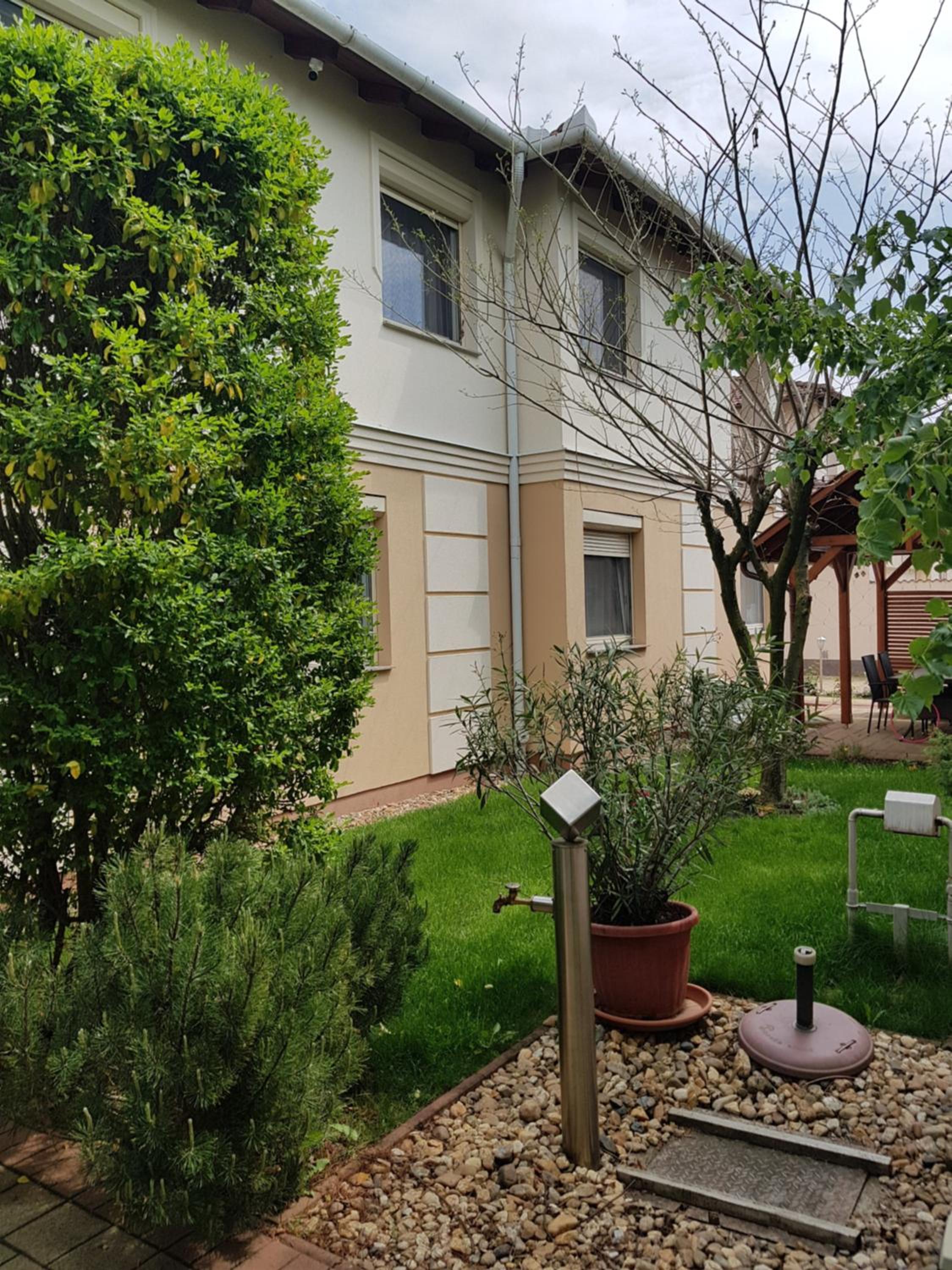Elek Apartmanház