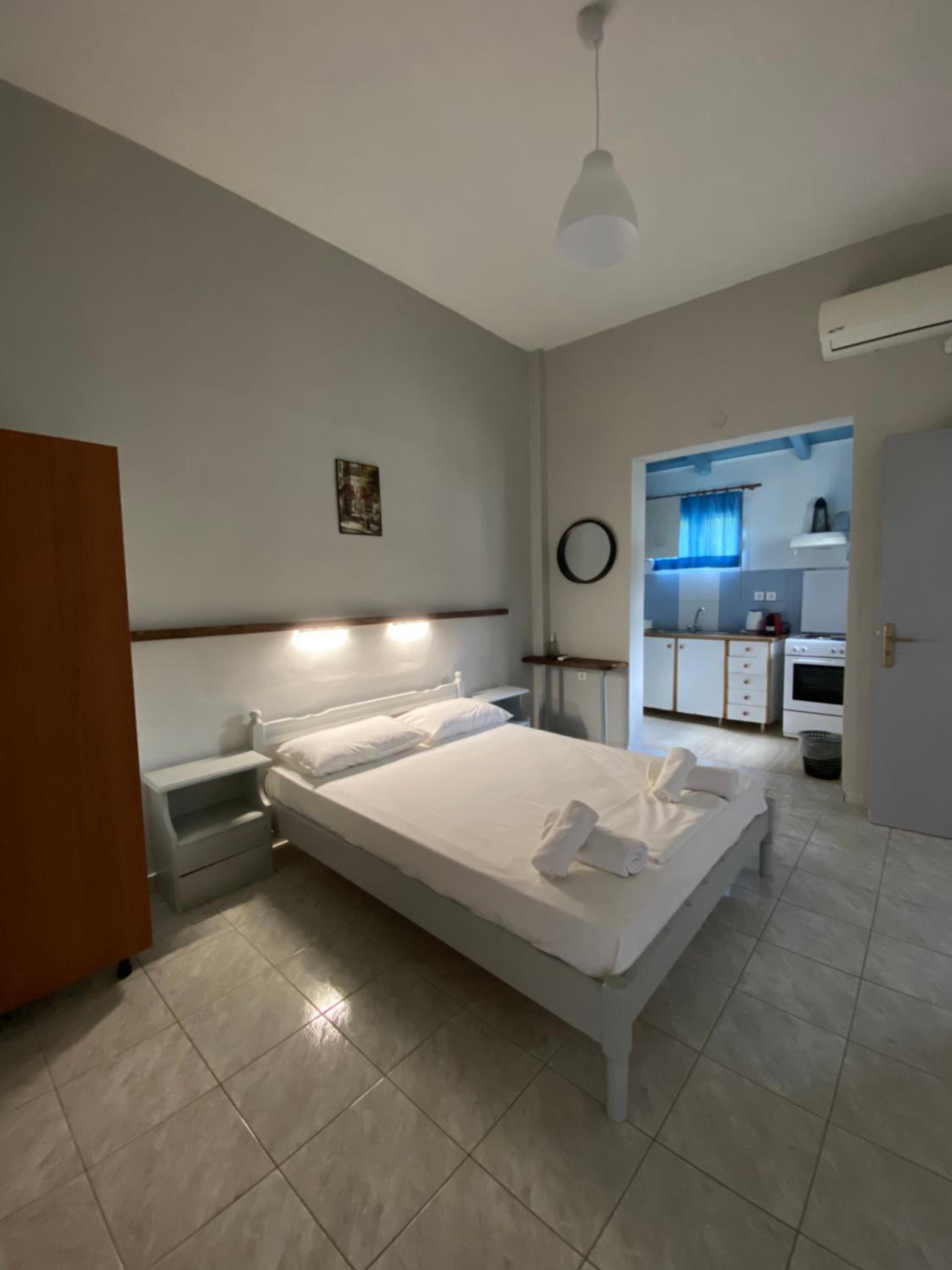 George Apartments Stoupa