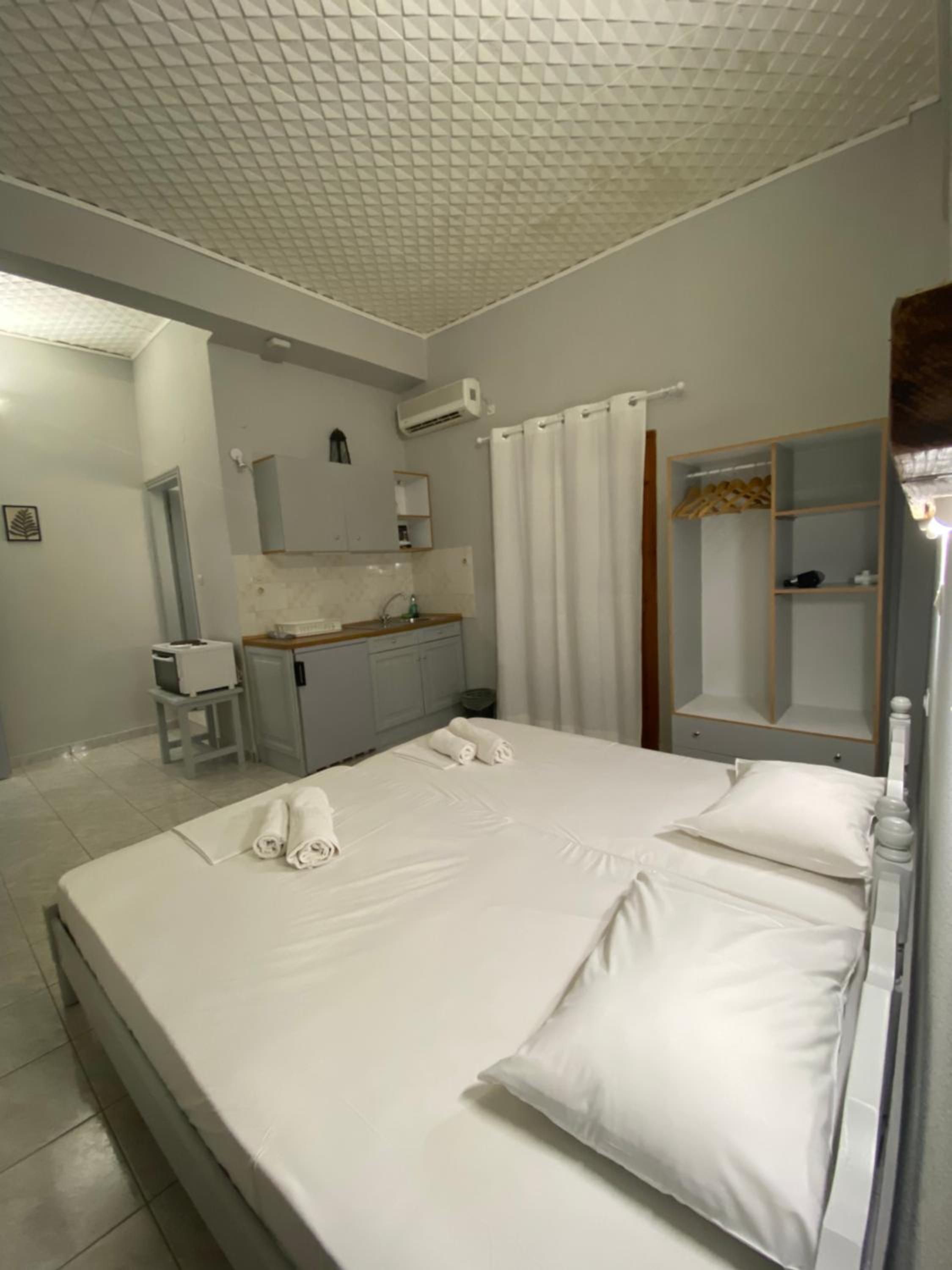 George Apartments Stoupa