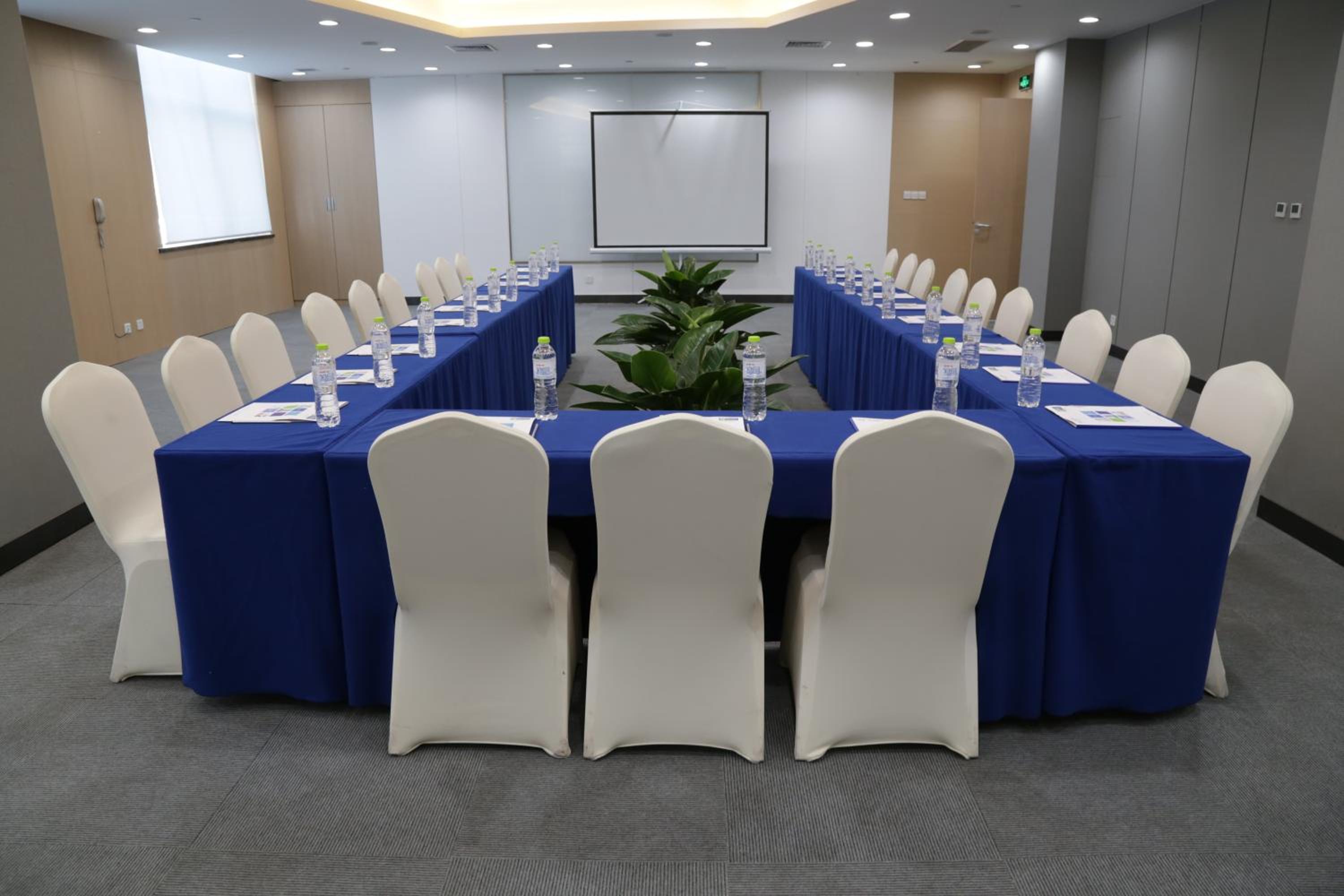 Jinan Vacations - Holiday Inn Express Jinan High-Tech Zone, an IHG Hotel - Property Image 9
