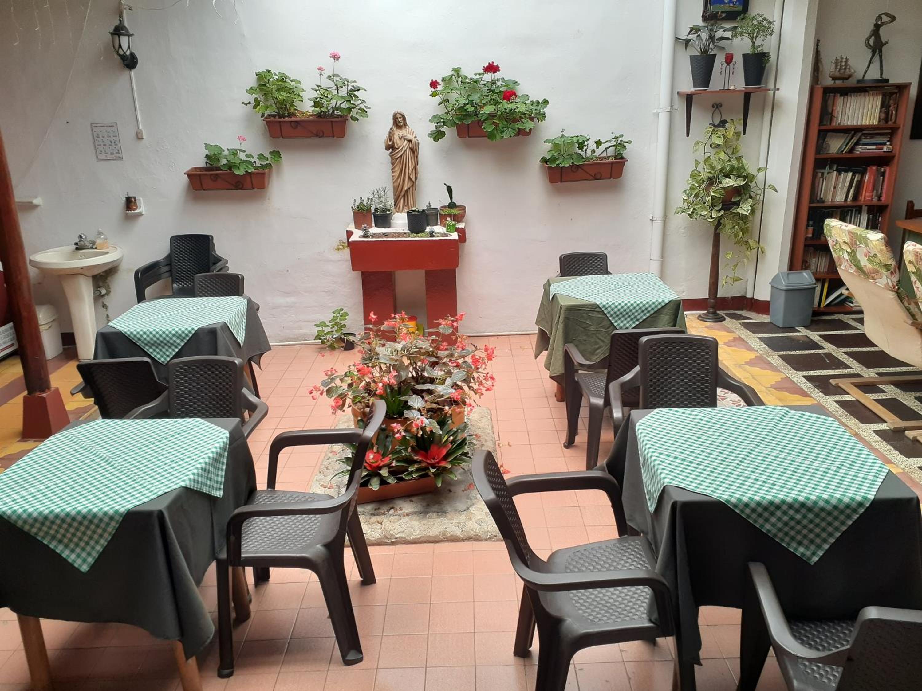 Hostal La Comedia