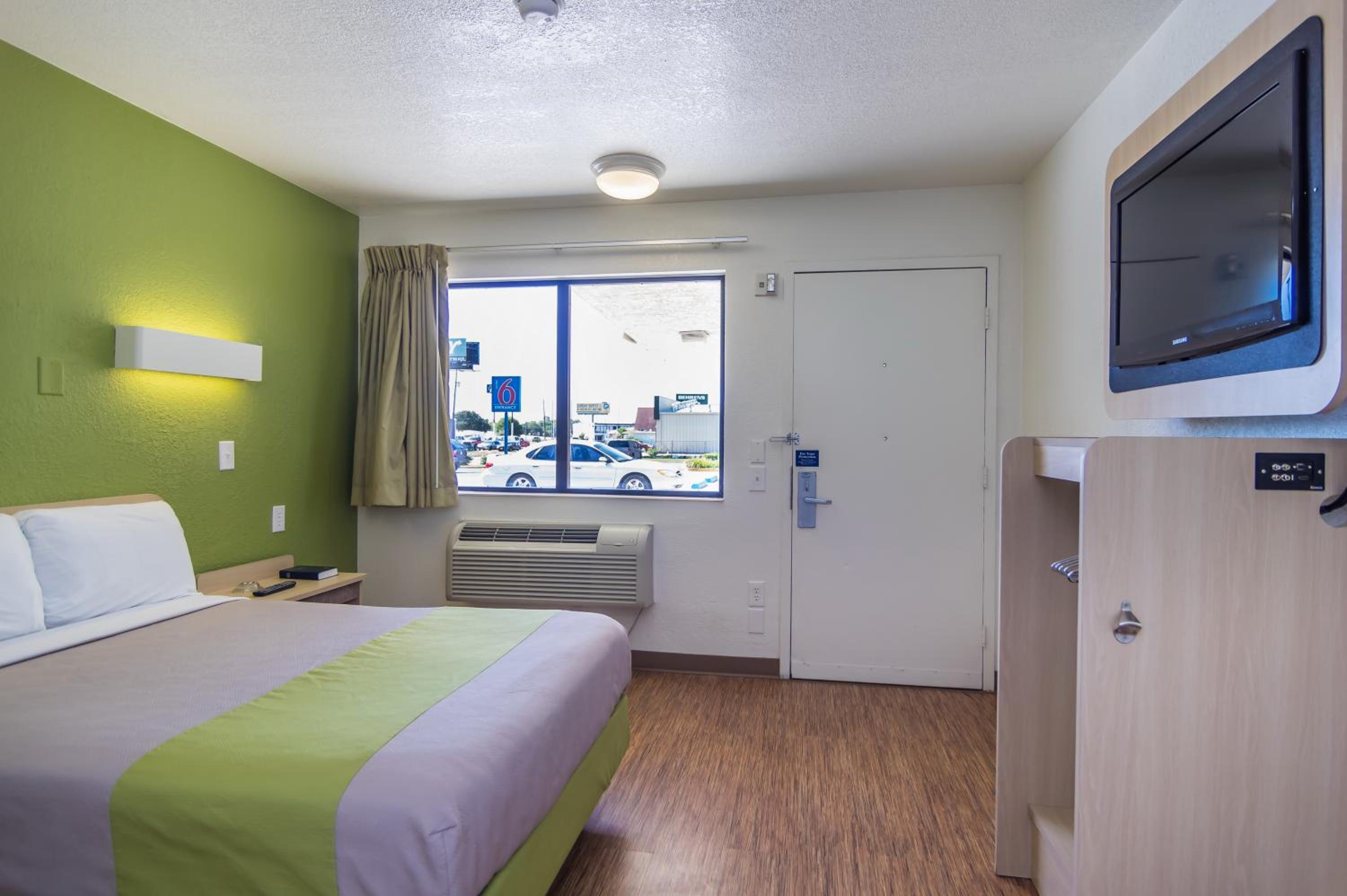 Motel 6-Bellmead, TX - Waco