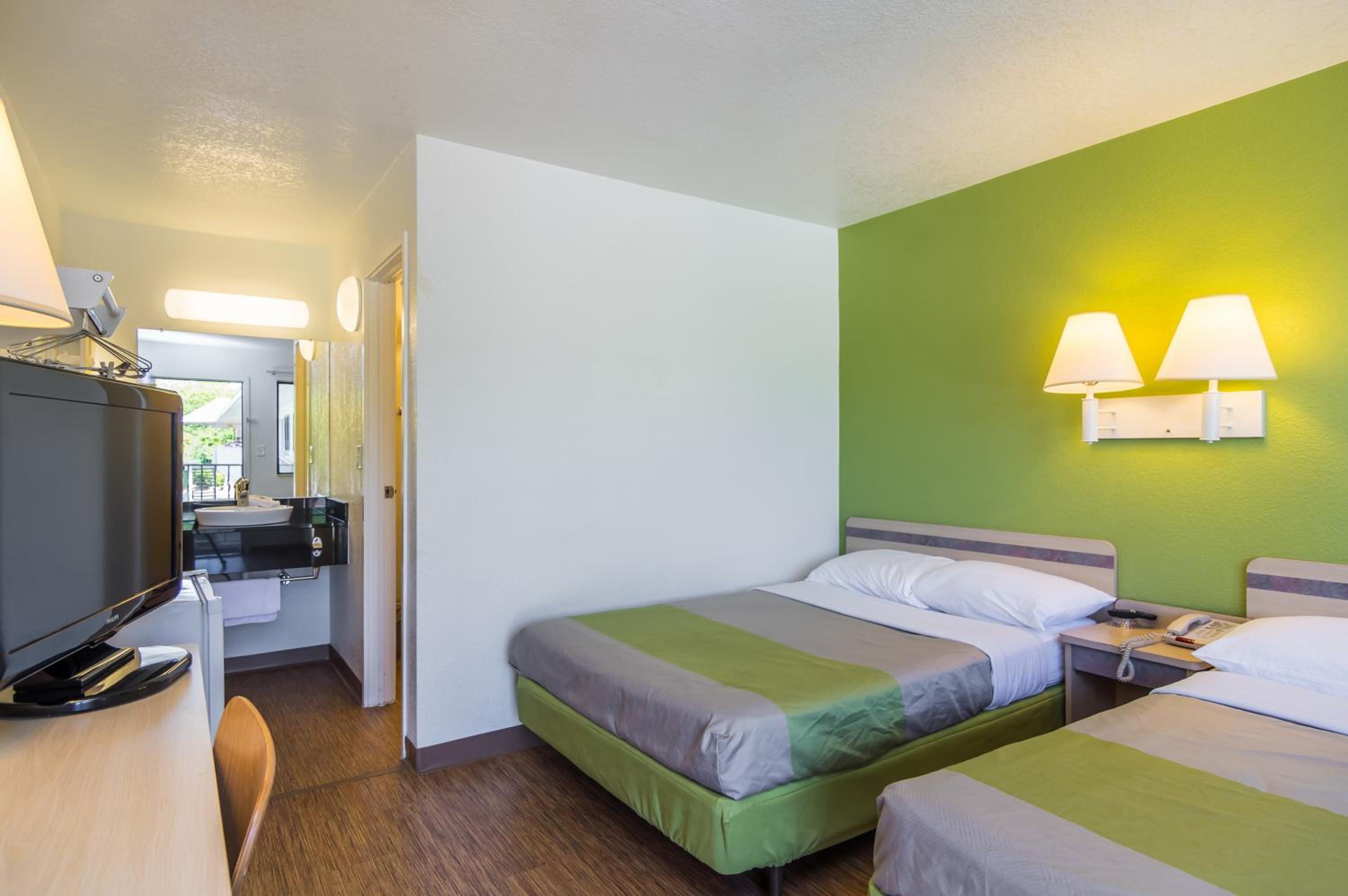 Motel 6-Bellmead, TX - Waco