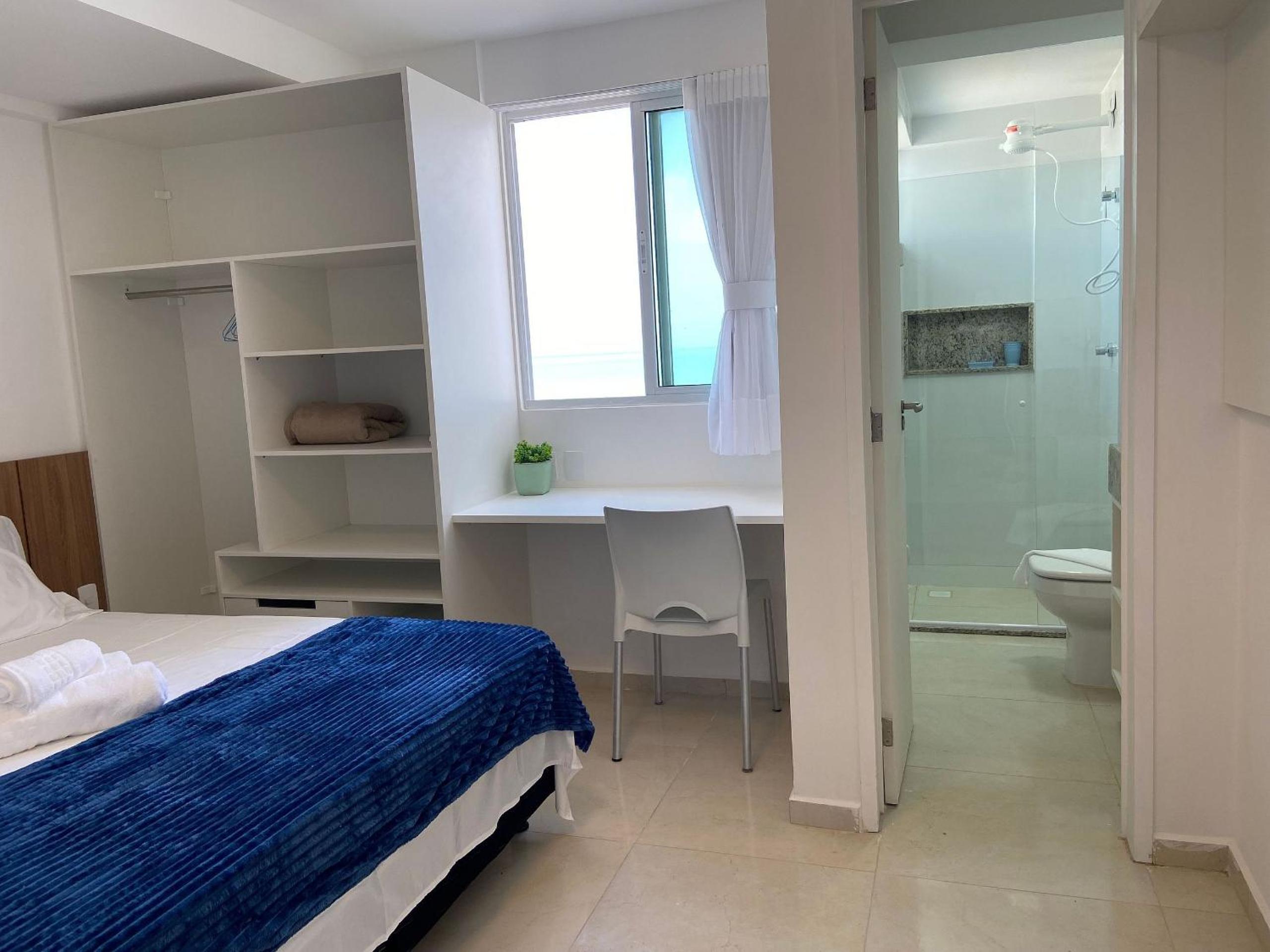 Bela Hospedagem – 2-Bedroom Suite Flat with Wi-Fi – Beachfront in Bessa