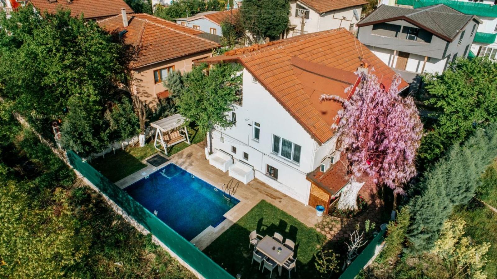 Eren Villa