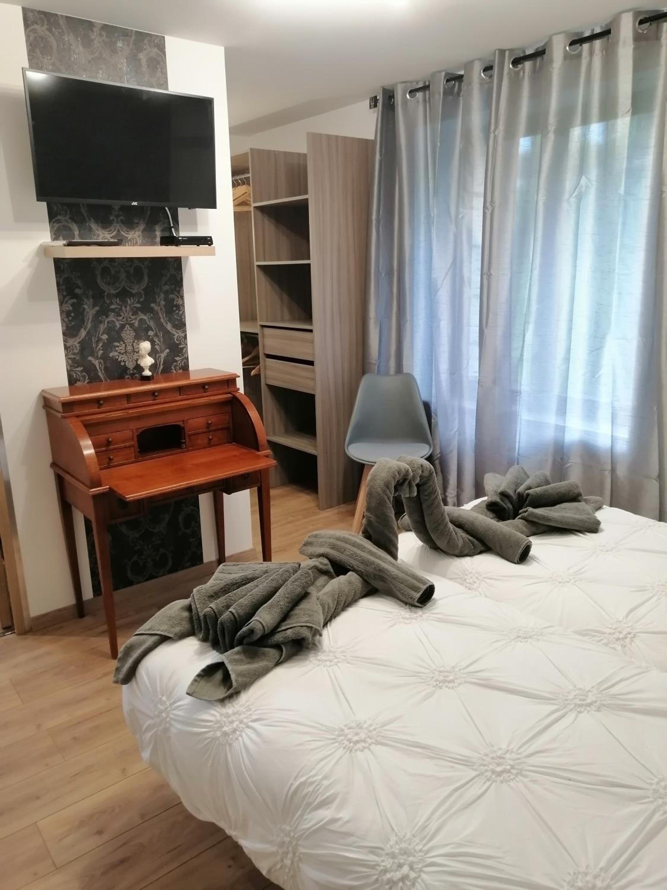 Le Breuil Guest Rooms view 4