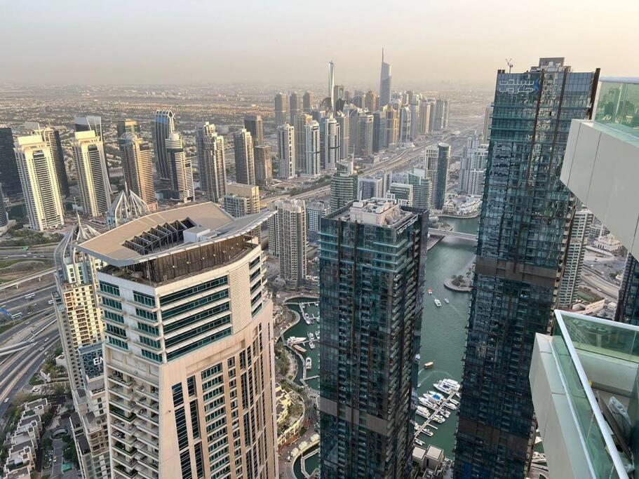 High Floor with city skyline & Burj khalifa view 3 bedroom unit marina