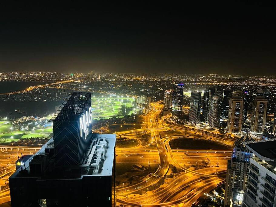 High Floor with city skyline & Burj khalifa view 3 bedroom unit marina