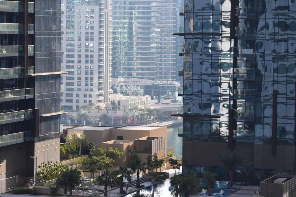 High Floor with city skyline & Burj khalifa view 3 bedroom unit marina