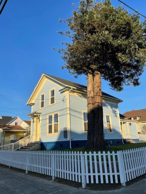 Blue Mist Victorian, 5 Bedroom 2 bath Gem