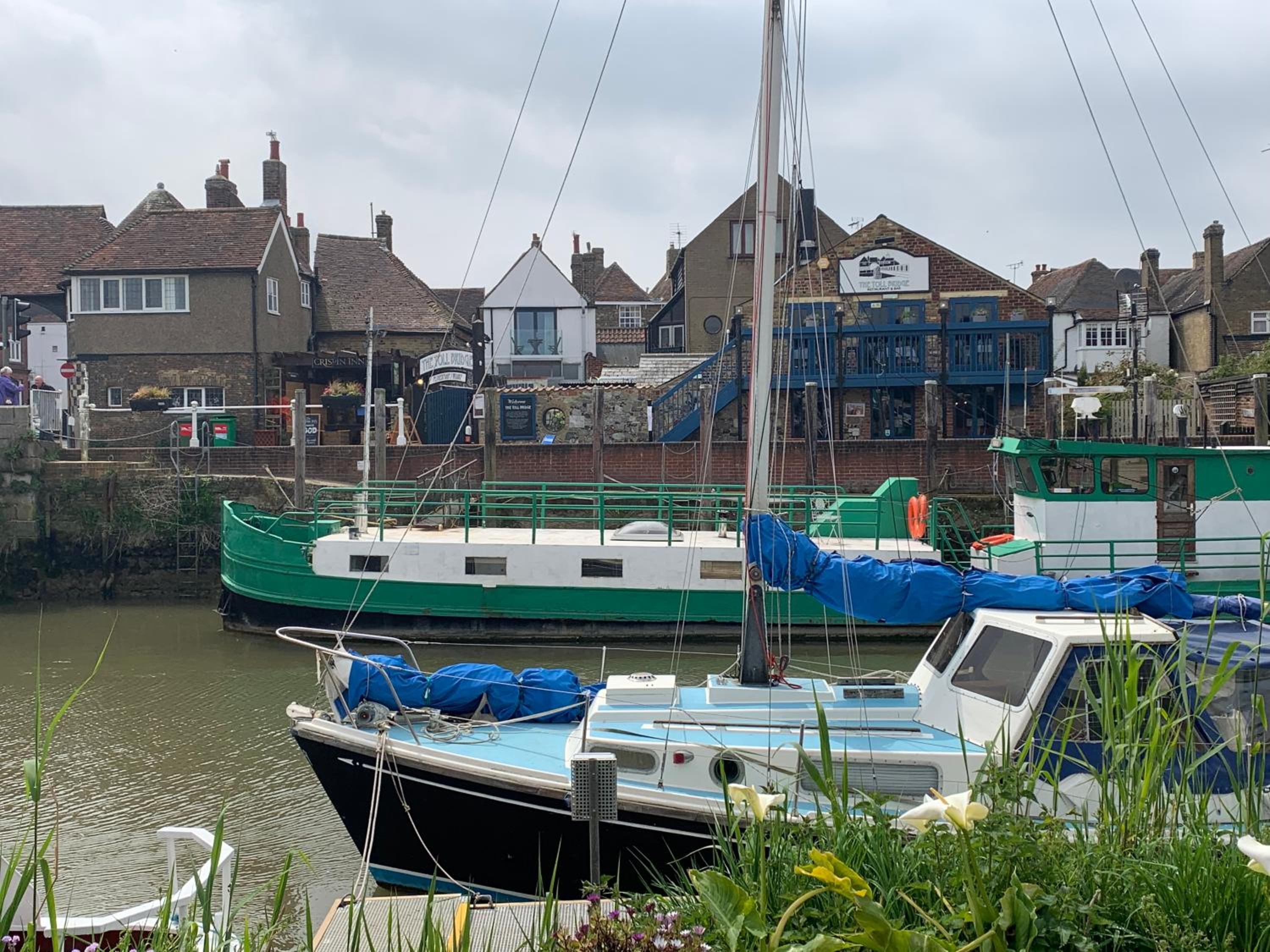 Cosy Sailing Boat Glamping Accommodation on the River in Sandwich view 4