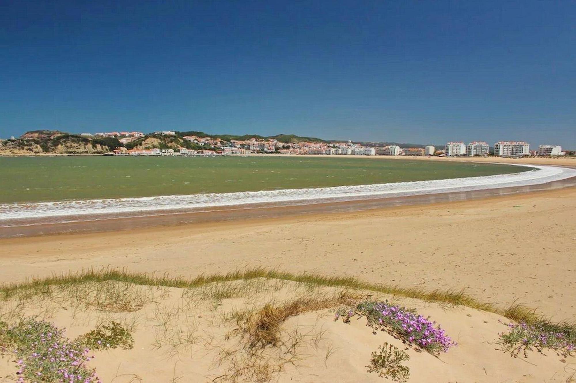 Baía Residence I - Beach and Rest view 5