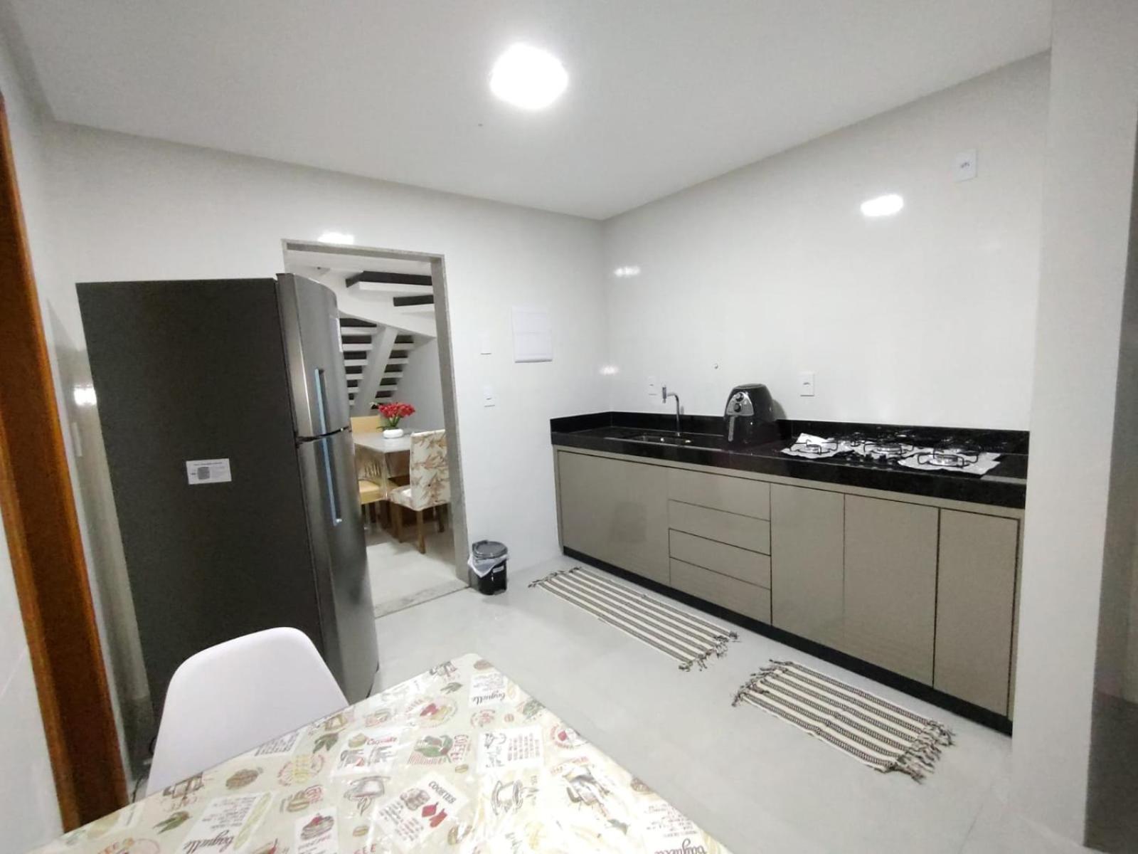 Ivana Imoveis - Casa com Piscina na Praia do Morro á 2 minutos da praia