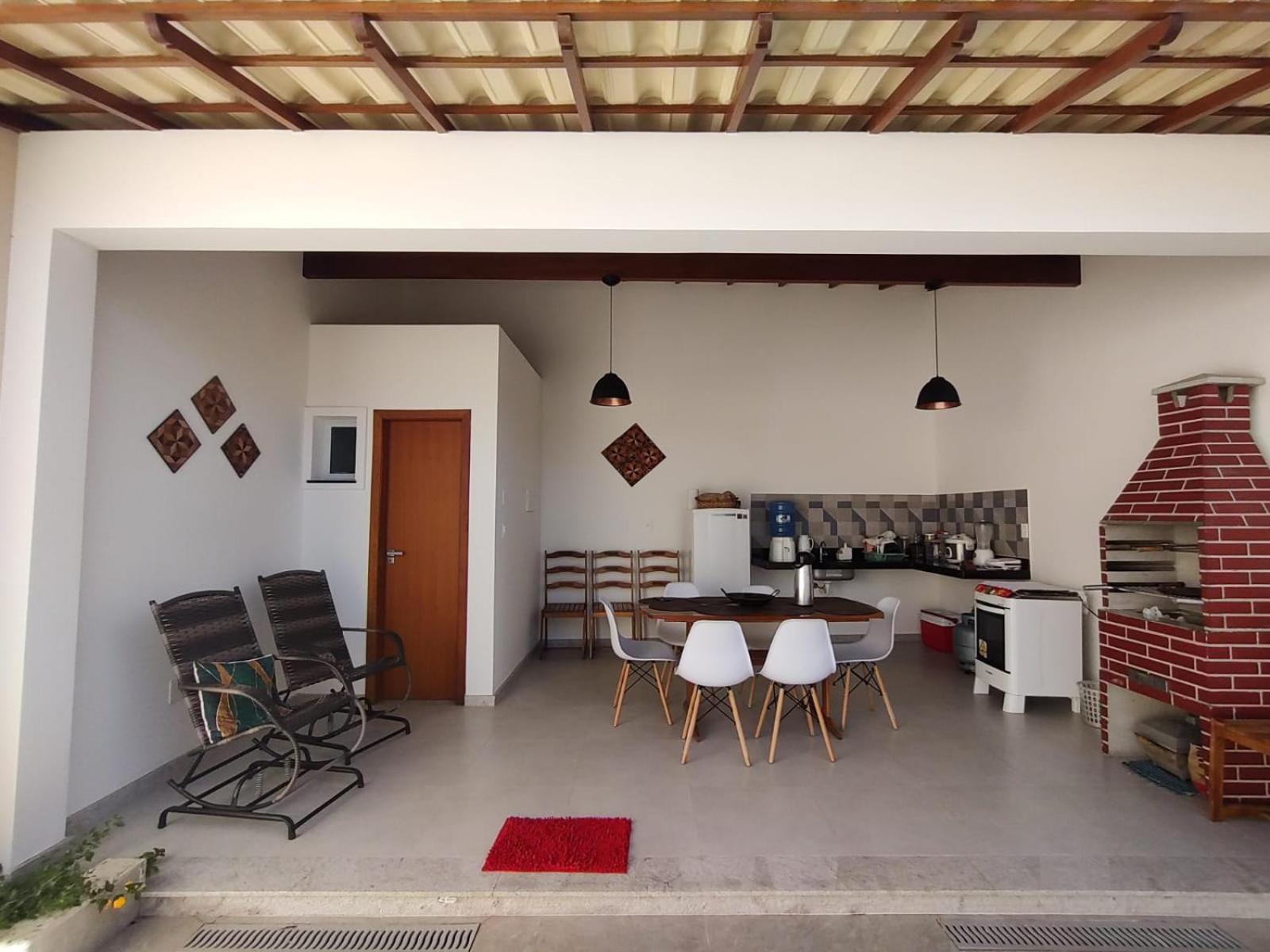 Ivana Imoveis - Casa com Piscina na Praia do Morro á 2 minutos da praia