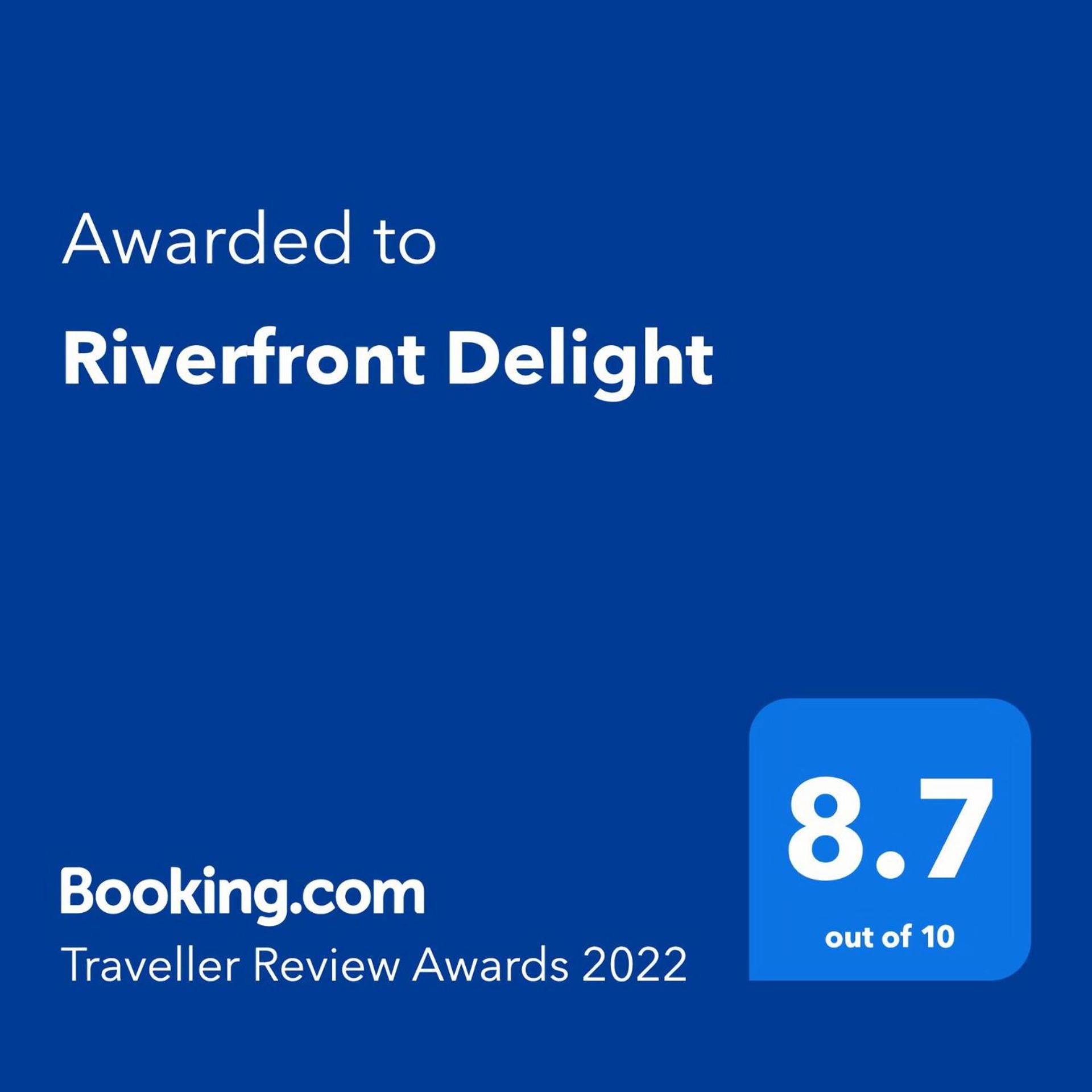 Riverfront Delight