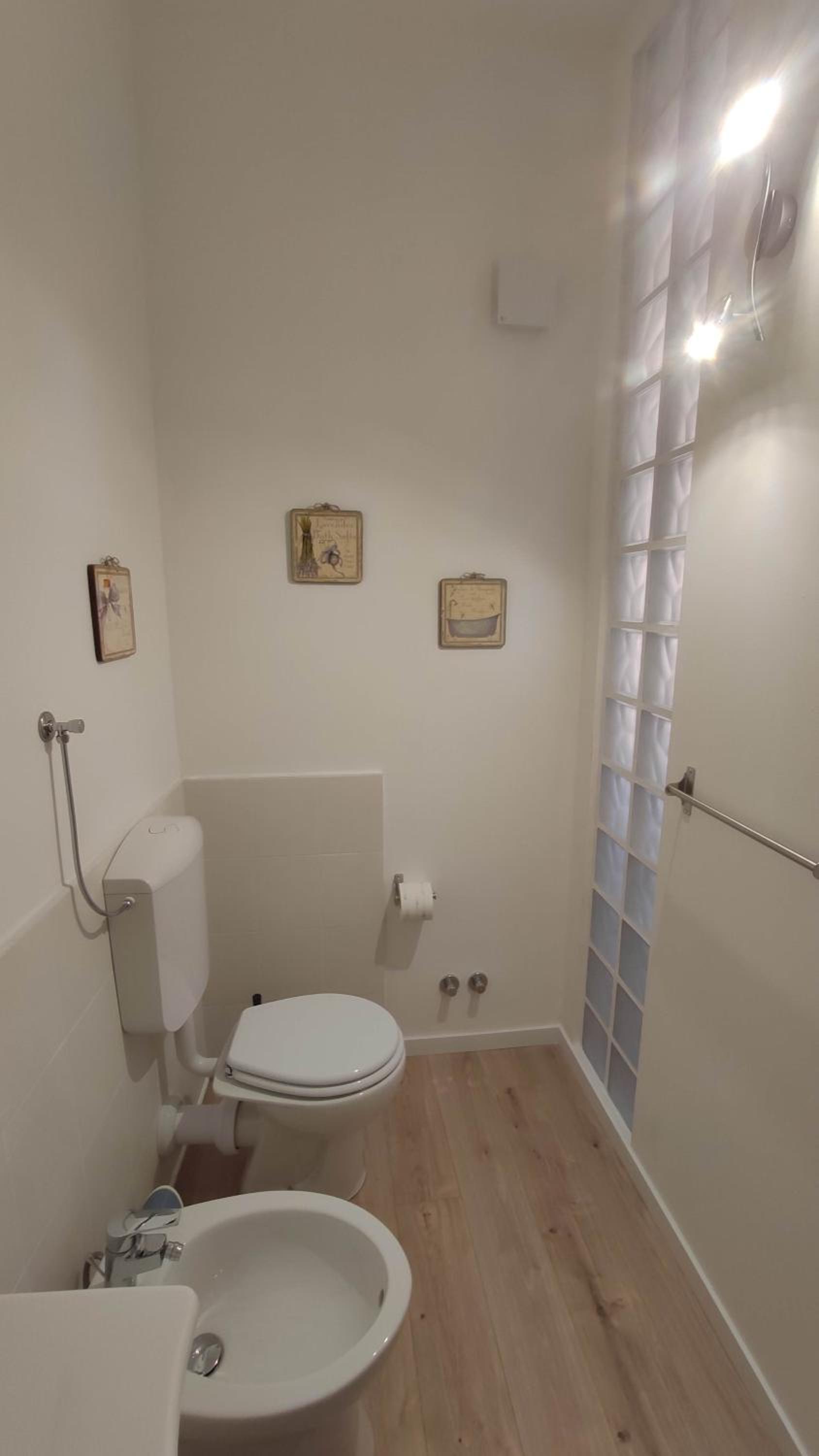 B&B Bel Fiore en Ancona — bathroom