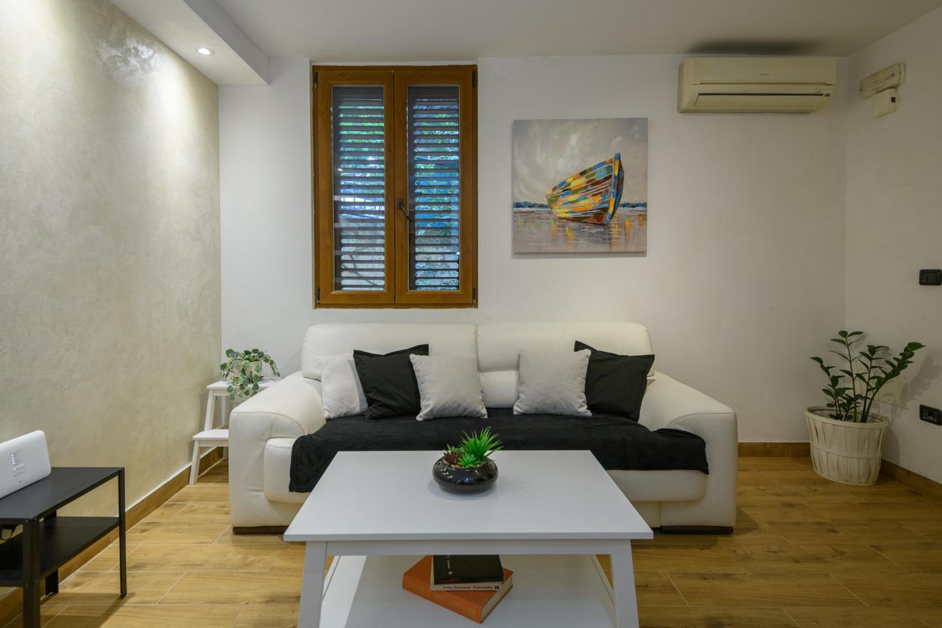 Ivan Apartment