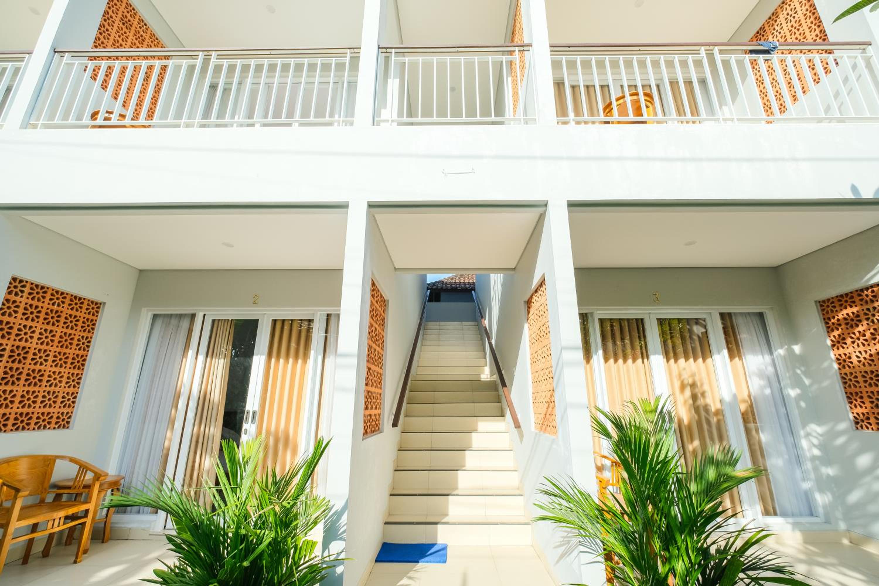 Hotel Dharma Guest House Seminyak RedPartner - Image 1