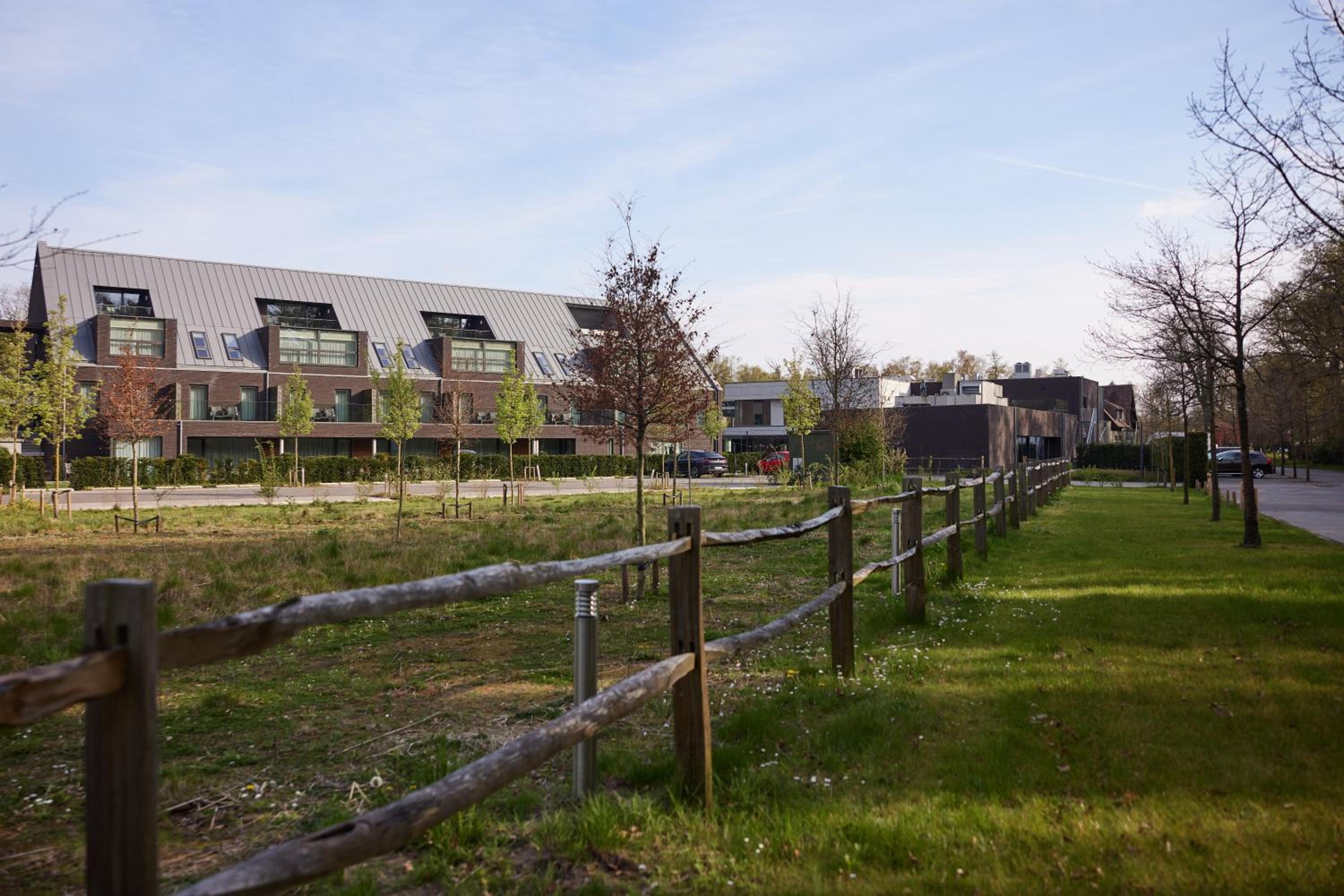 Hotel Van der Valk Hotel Dennenhof - Image 1