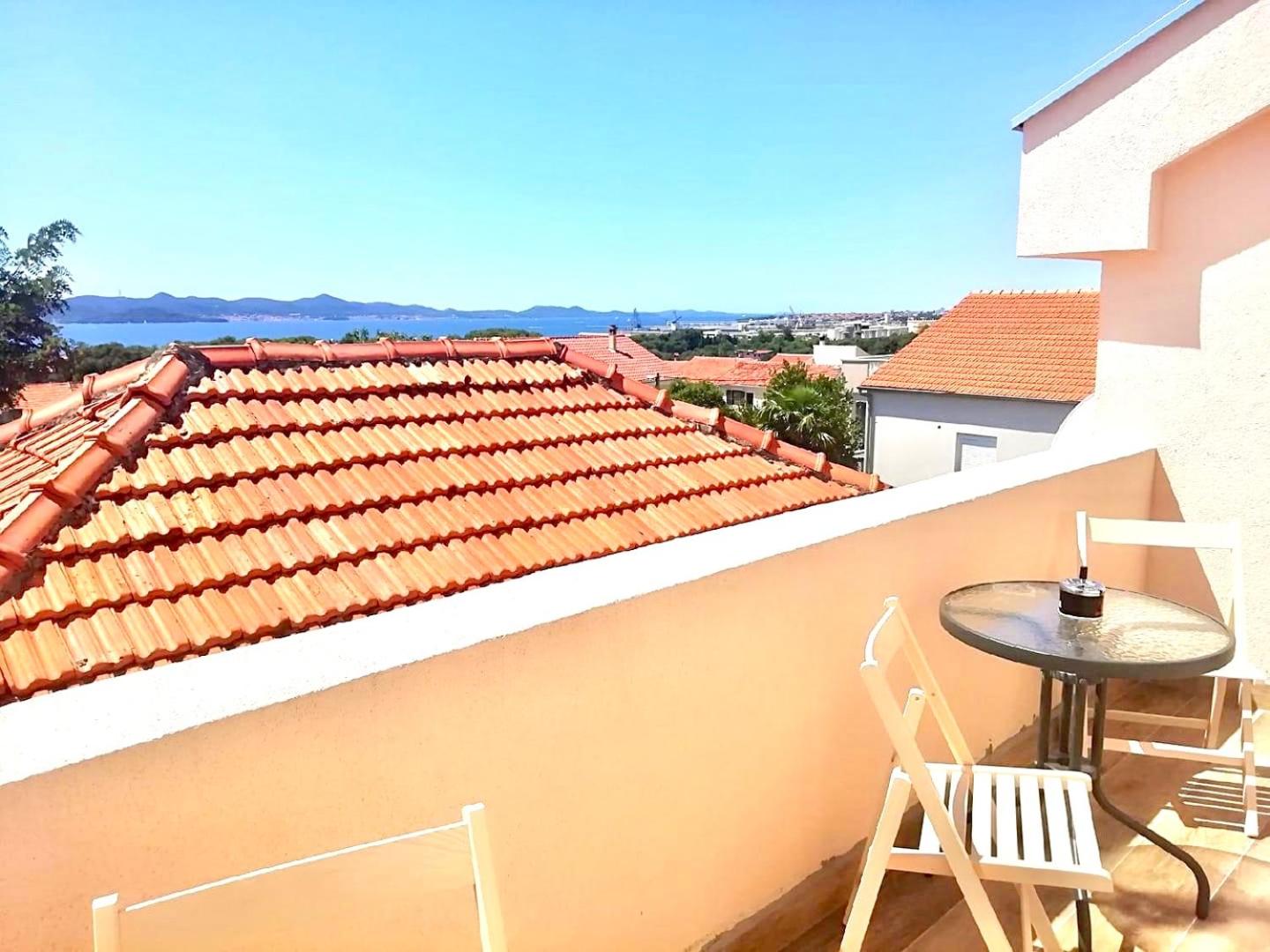 Residence Antiqua Rooms view 5